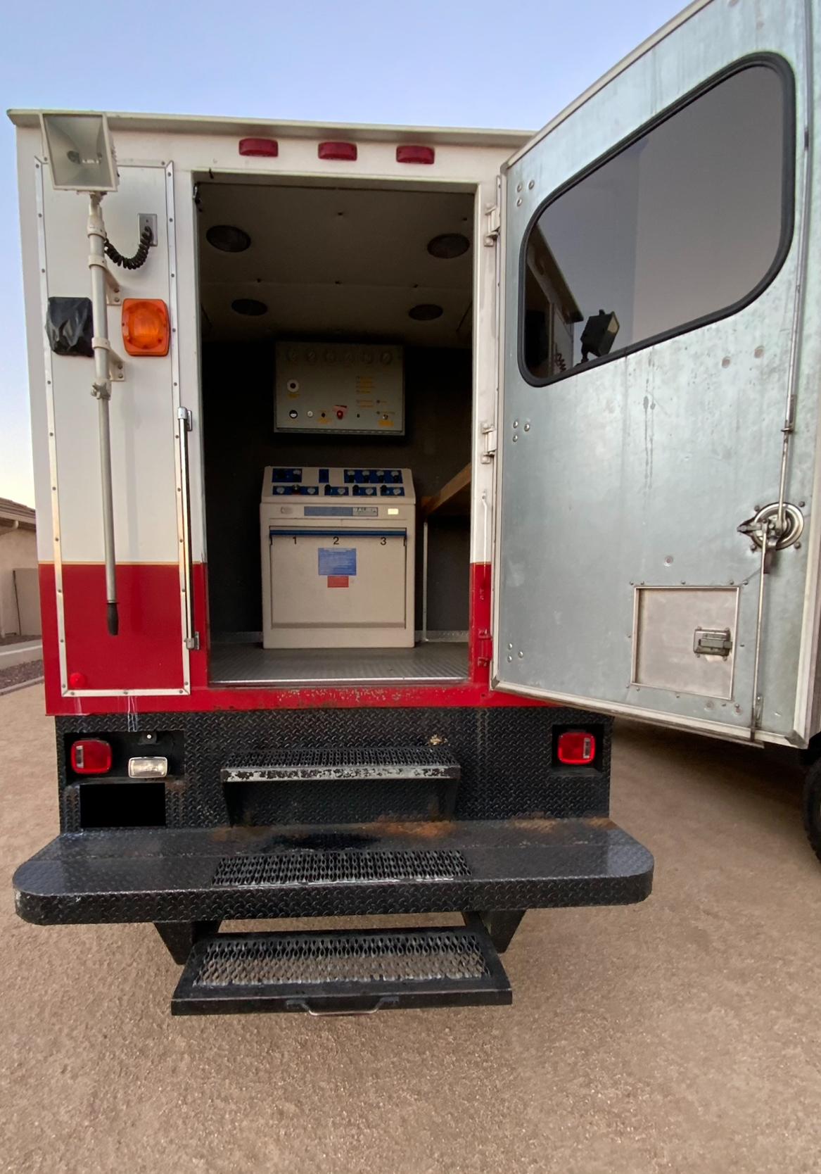 1999 Chevrolet C7H042 SCBA Air Support Truck C7500 Conventional Cab - image 9