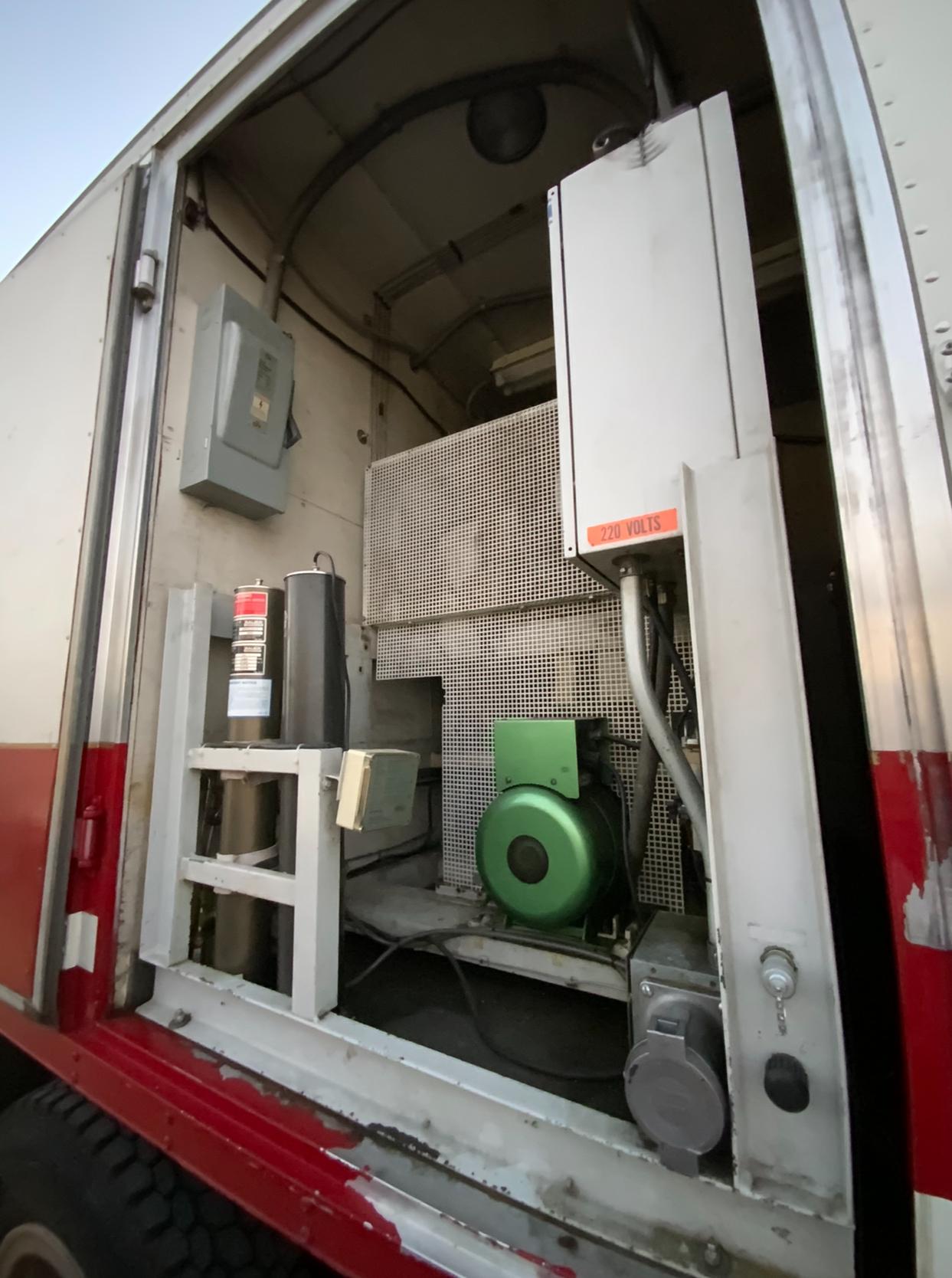 1999 Chevrolet C7H042 SCBA Air Support Truck C7500 Conventional Cab - image 32