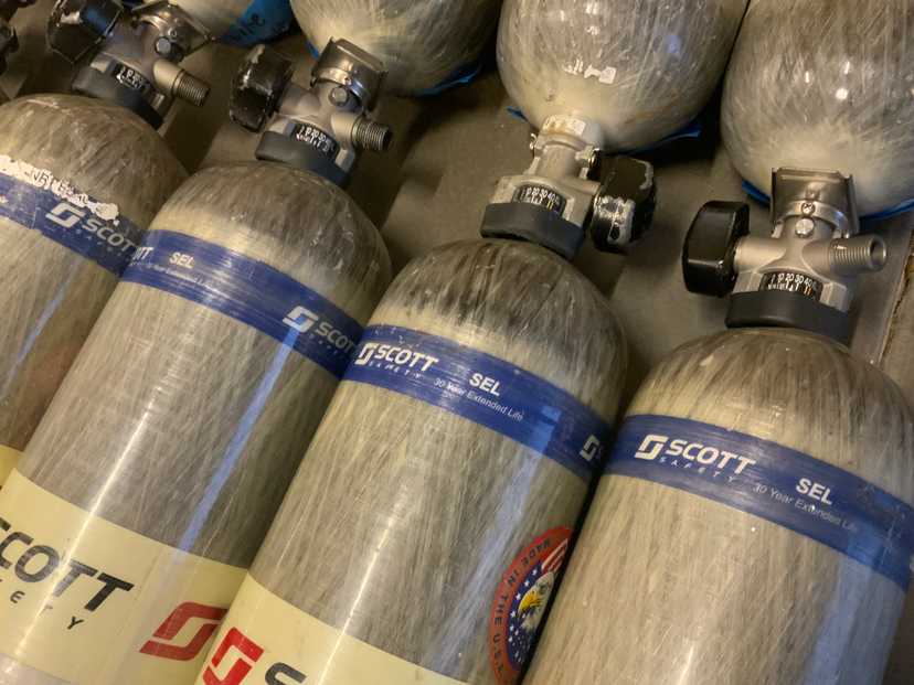 Scott Safety 4500psi 45min SEL Cylinders Mfr 2016 — photo 5