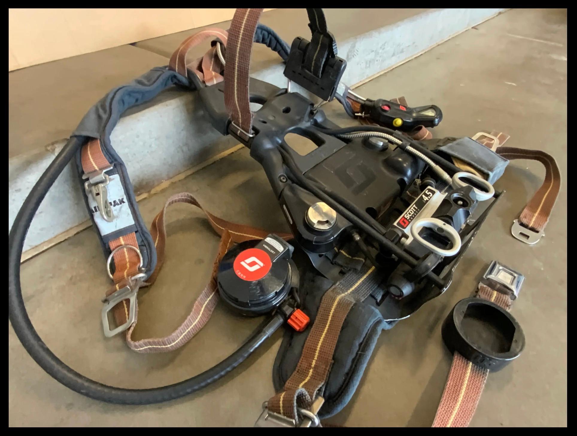 Scott 4.5 X3 Snap Change 4500 PSI CBRN SCBA - image 2