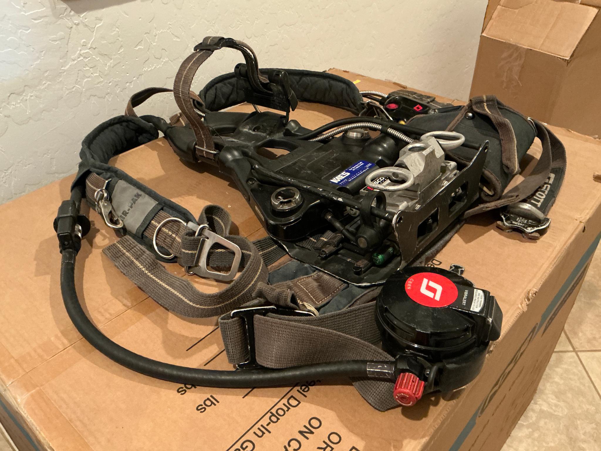 Scott 5.5 X3 Snap Change 5500 PSI CBRN SCBA - image 3