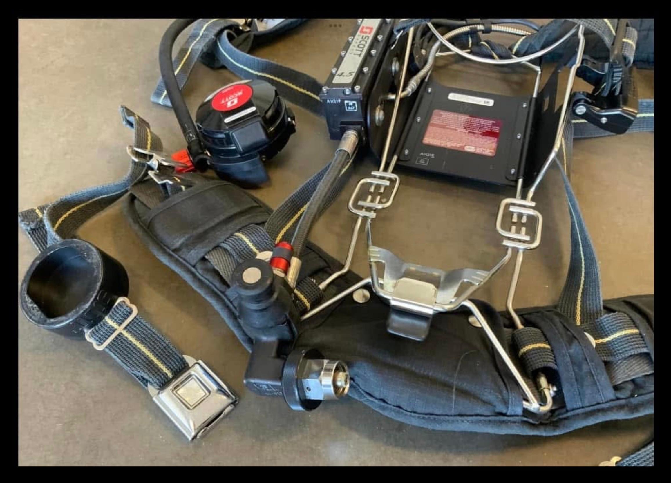 Scott 4.5 Wire Frame Air Pak SCBA - image 4