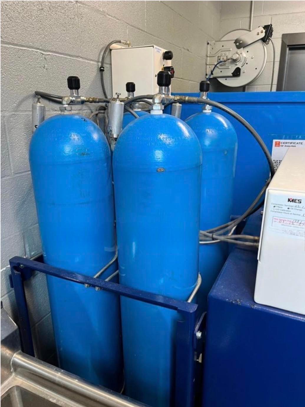 Mako SCBA Cylinder Cascade System with Revolve Air Fill Station and Hose Reel with Air Line - image 4