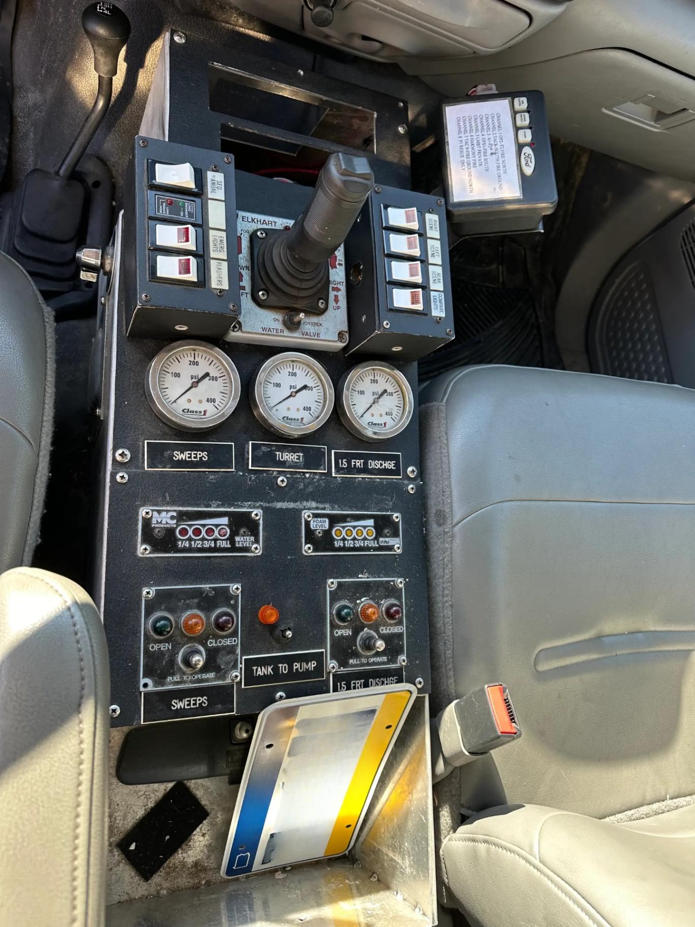 2003 Ford Brush Truck - image 4