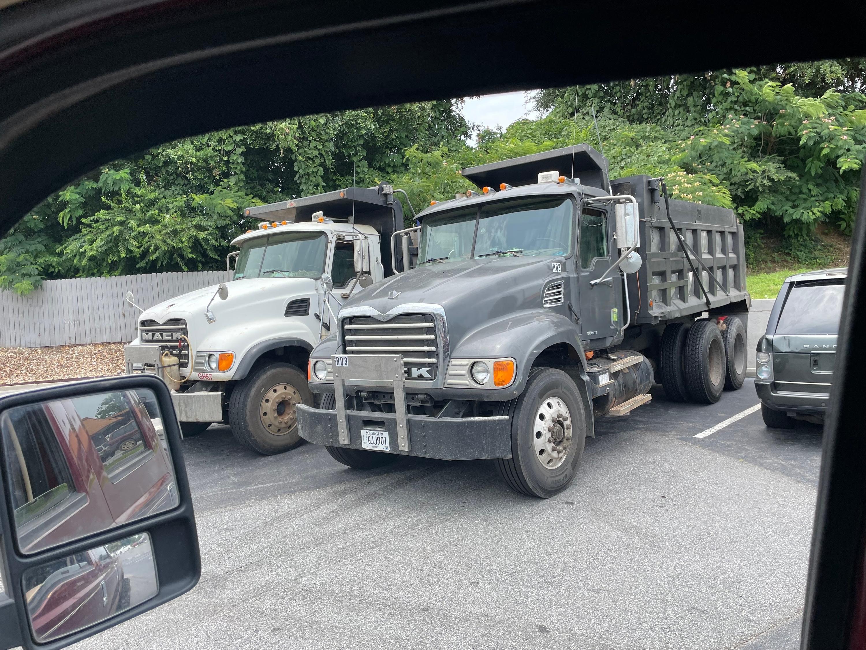 2007 Mack cv713 Dump Truck - image 4