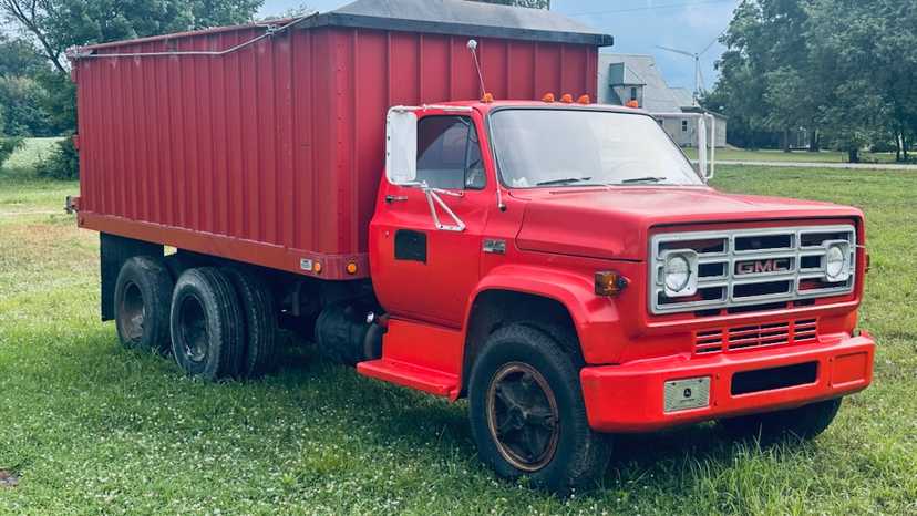 1973 GMC 6500 Dump Truck — photo 2