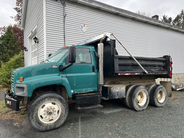 2005 GMC 8500 Dump Truck