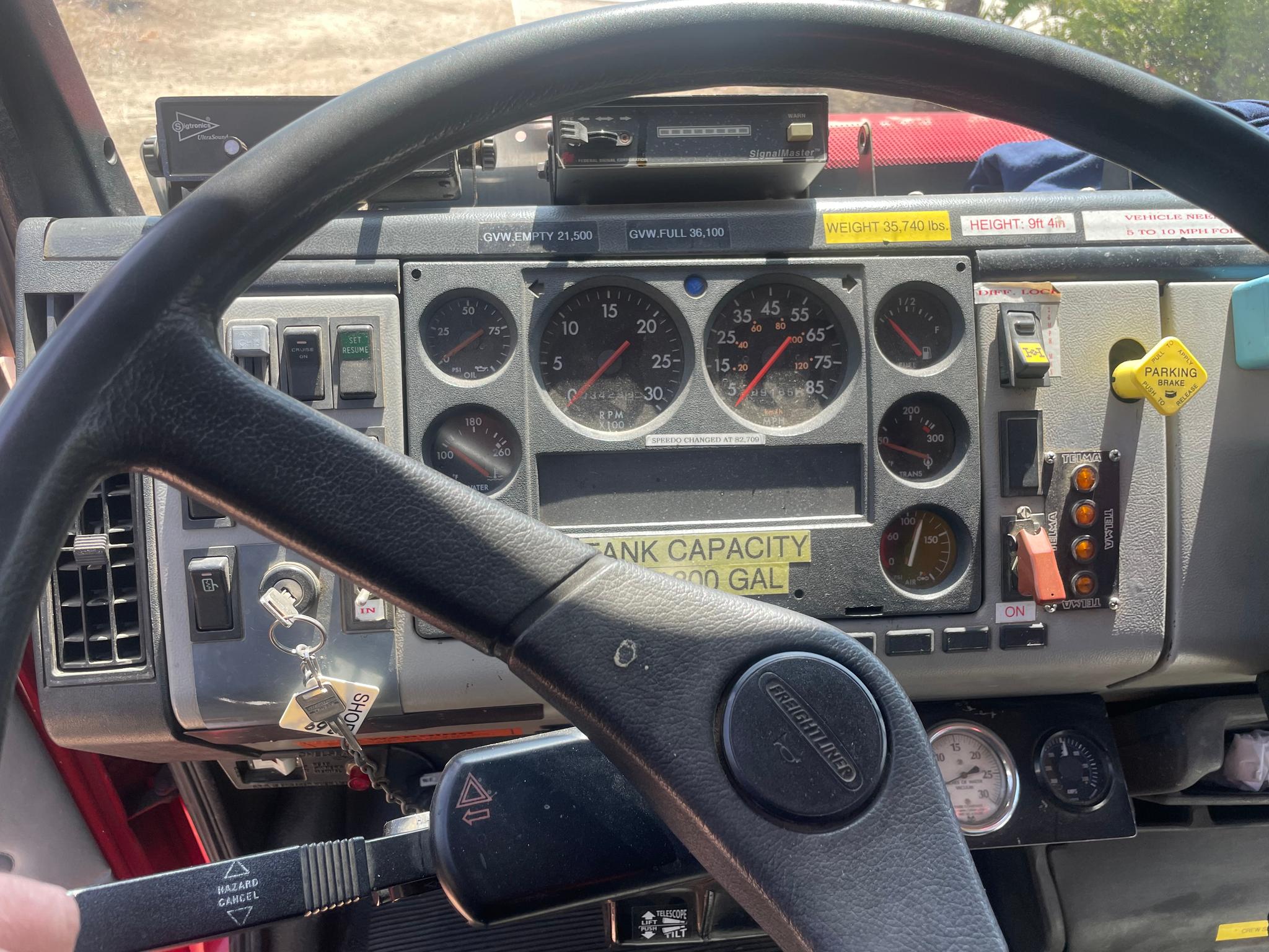 1997 KME Freightliner Pumper Tanker - image 4