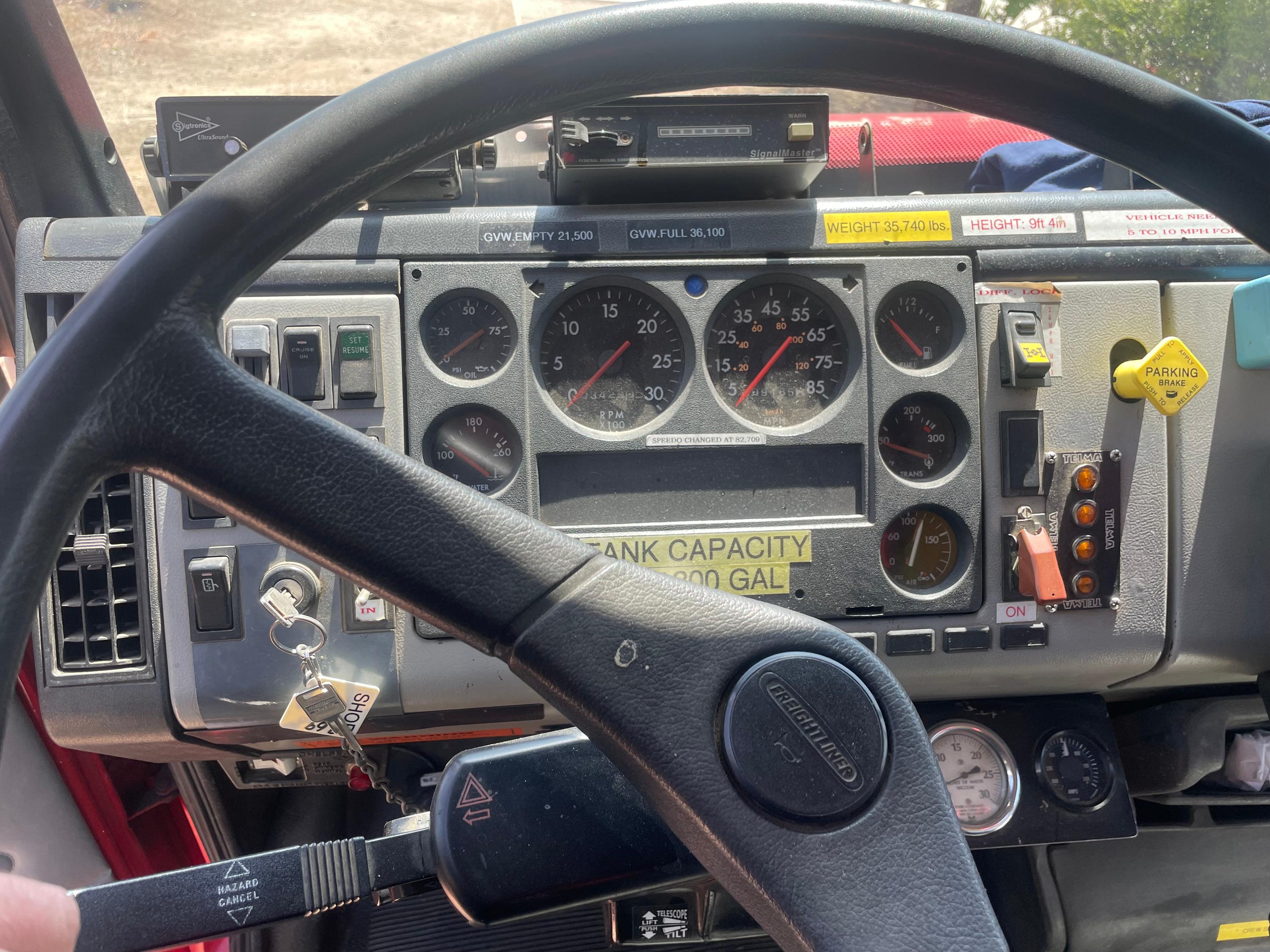 1997 KME Freightliner Pumper Tanker - image 4