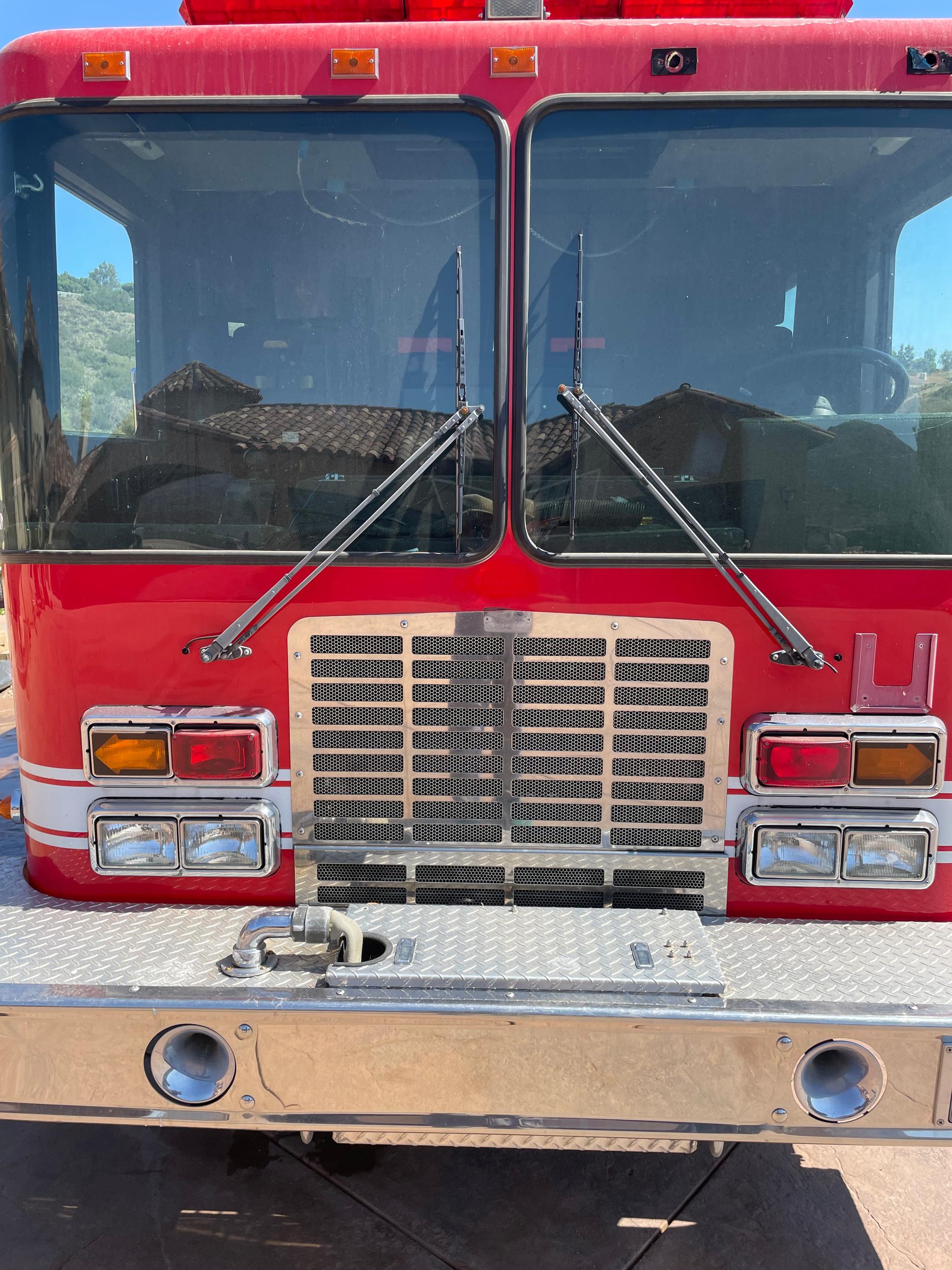 1998 HME Fire Engine - image 3