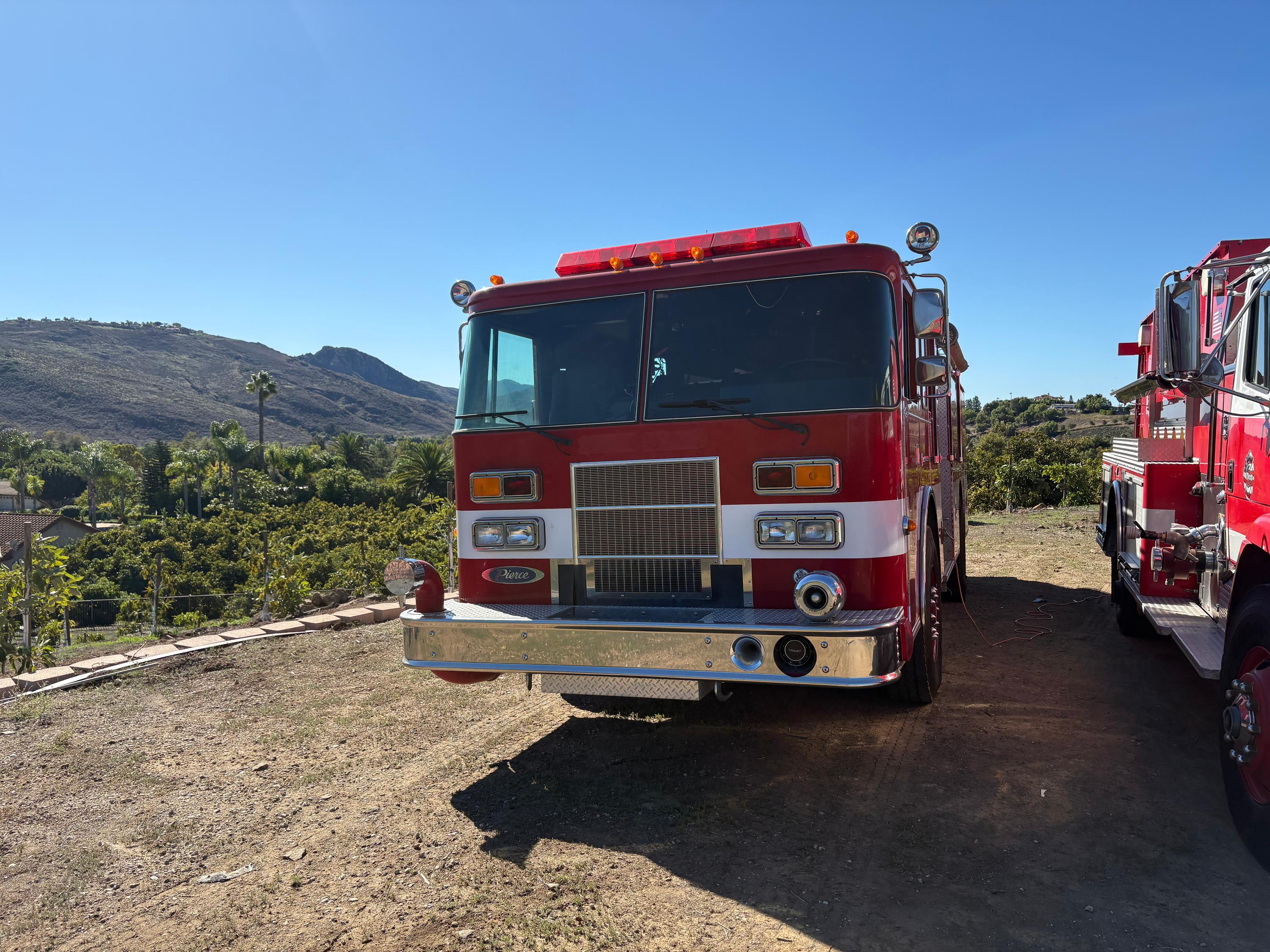 1995 Pierce Saber - LOW MILES Pumper - image 12