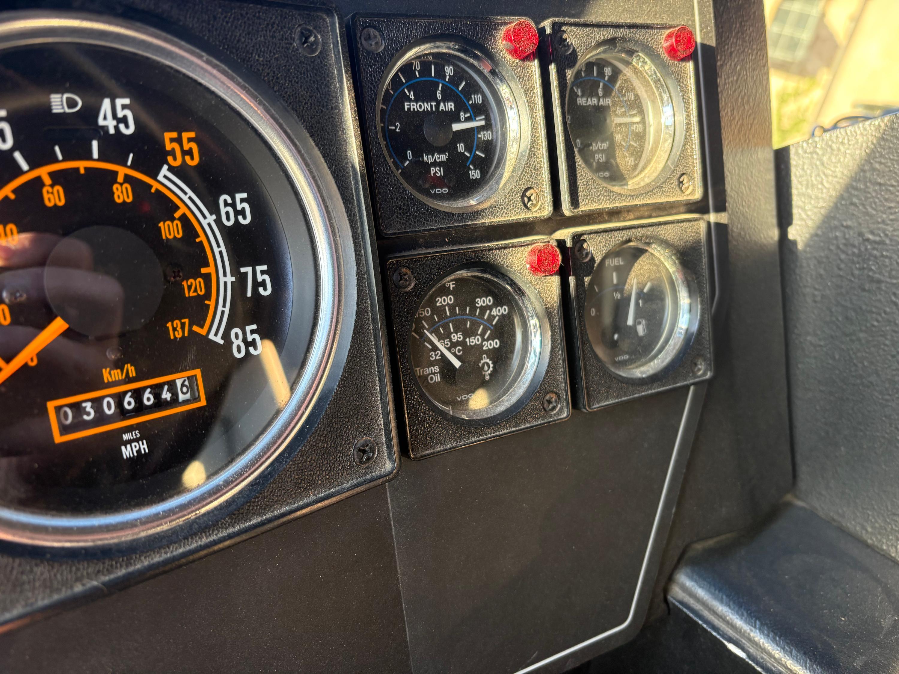 1995 Pierce Saber - LOW MILES Pumper - image 16