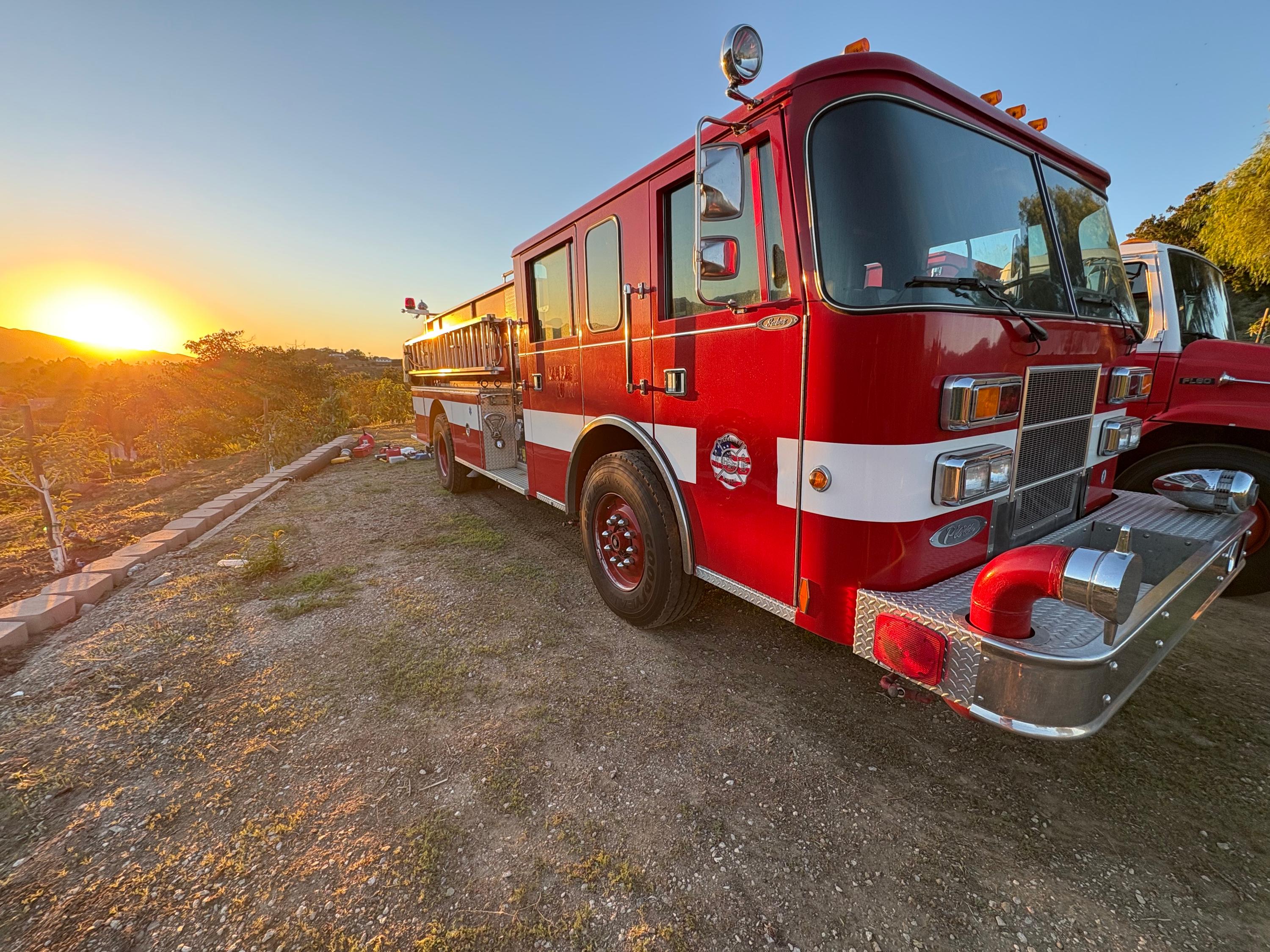1995 Pierce Saber - LOW MILES Pumper - image 21