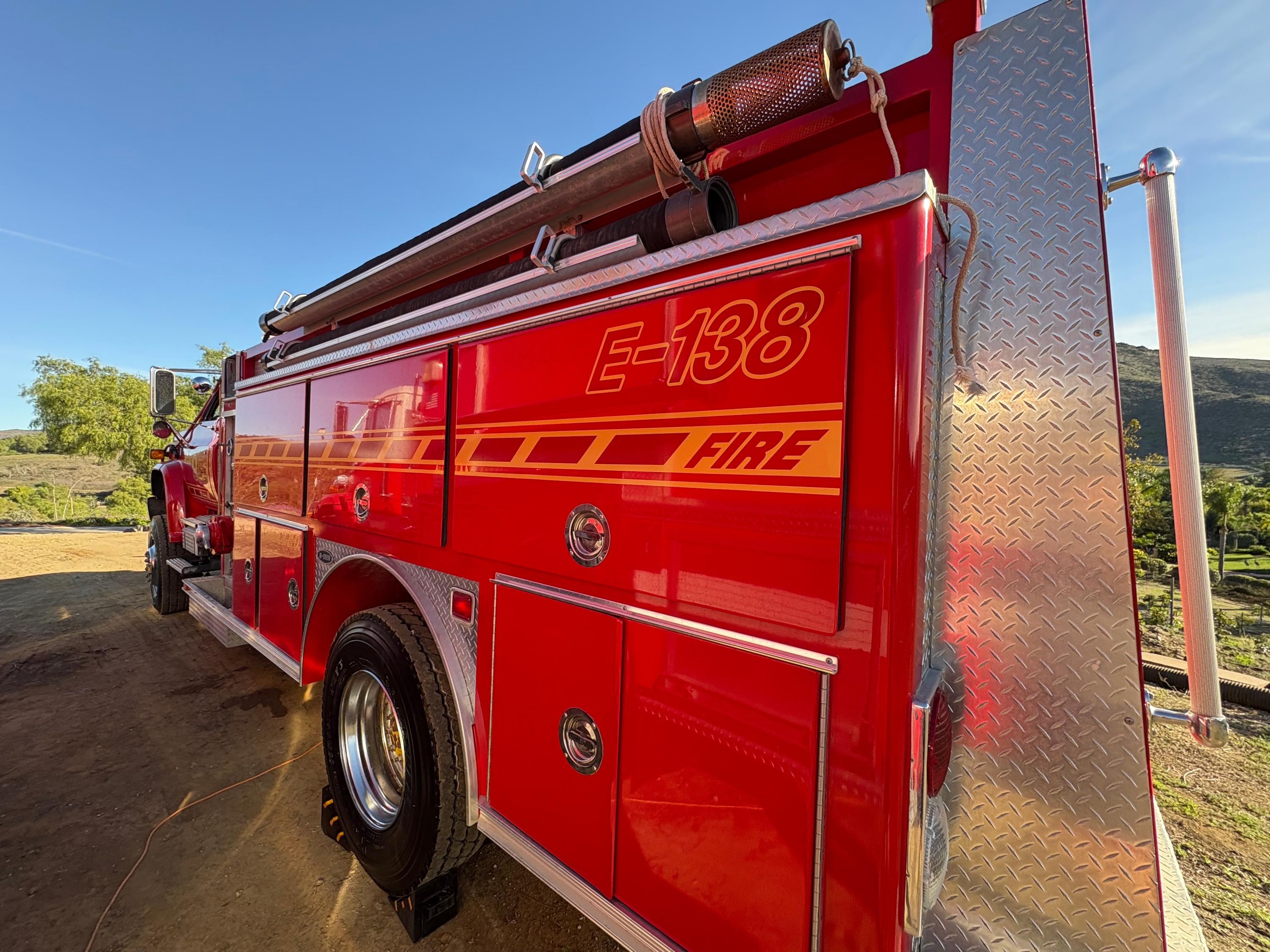 1989 E-One GMC 4x4 Tanker - image 8