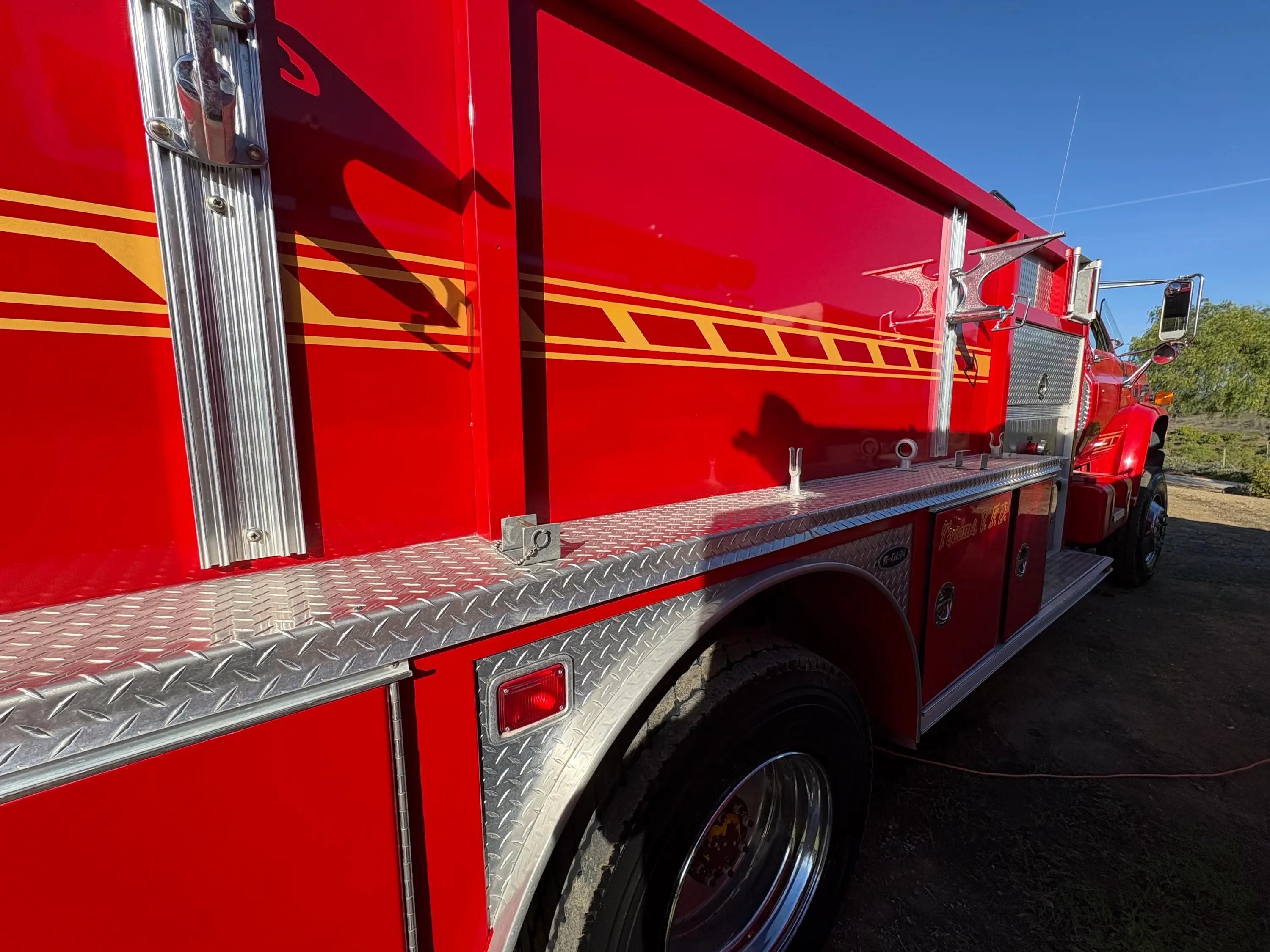 1989 E-One GMC 4x4 Tanker - image 10