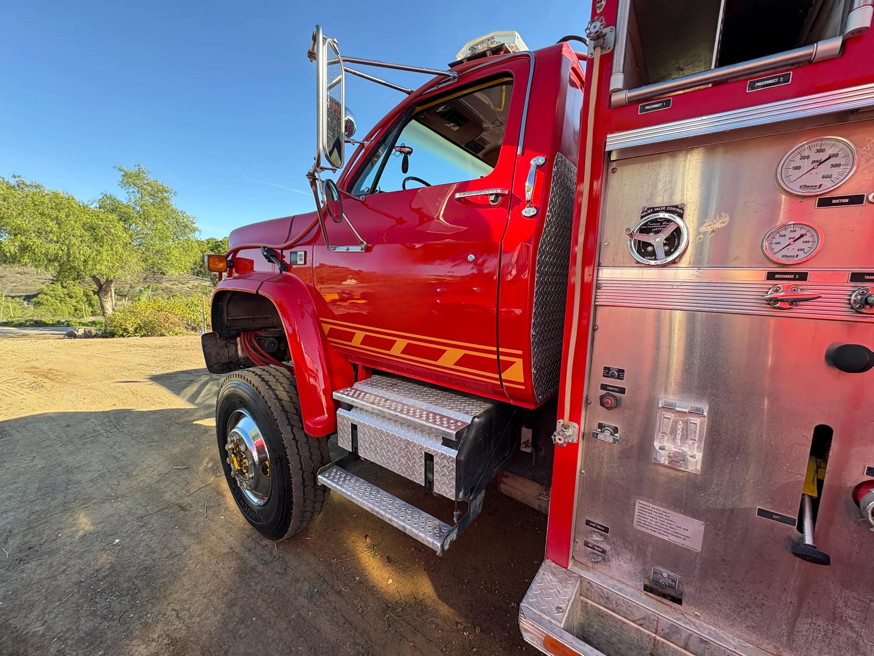 1989 E-One GMC 4x4 Tanker - image 6