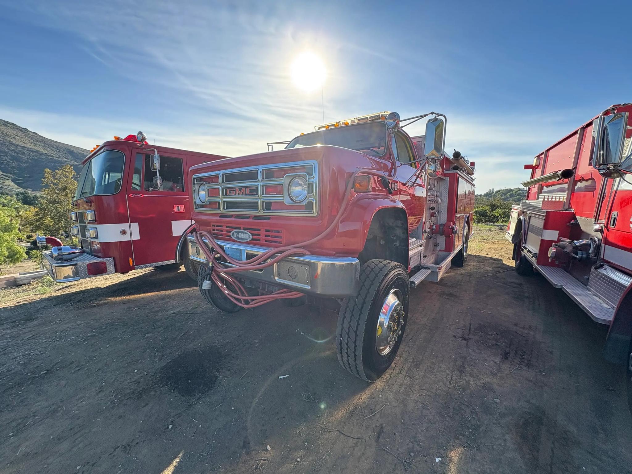 1989 E-One GMC 4x4 Tanker - image 2