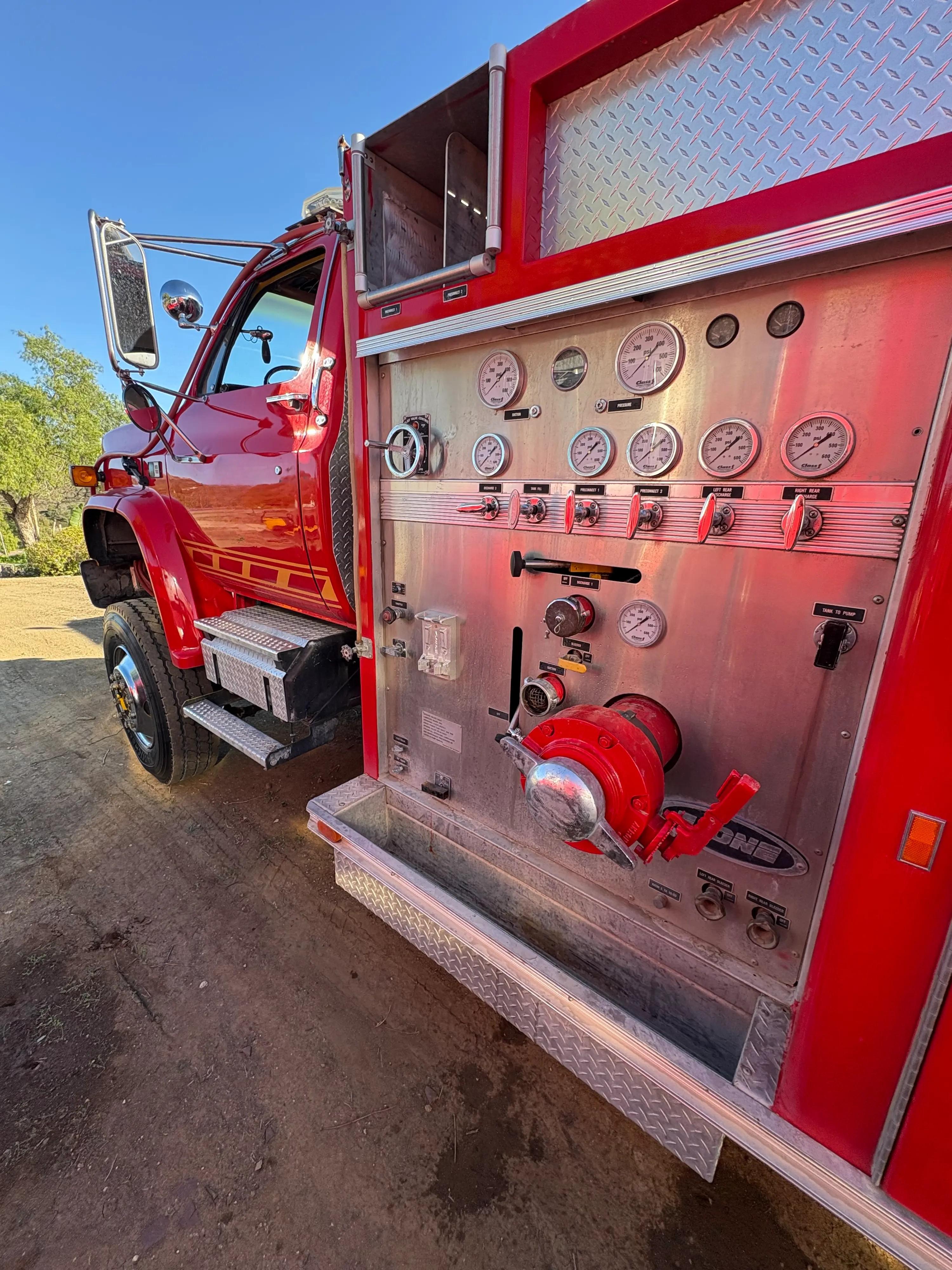 1989 E-One GMC 4x4 Tanker - image 9