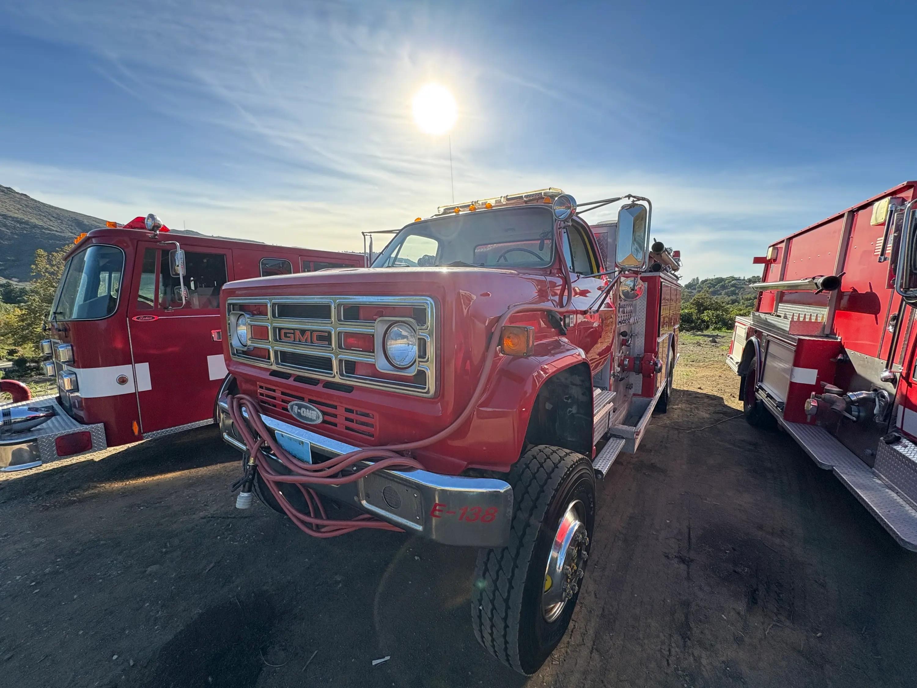 1989 E-One GMC 4x4 Tanker - image 3