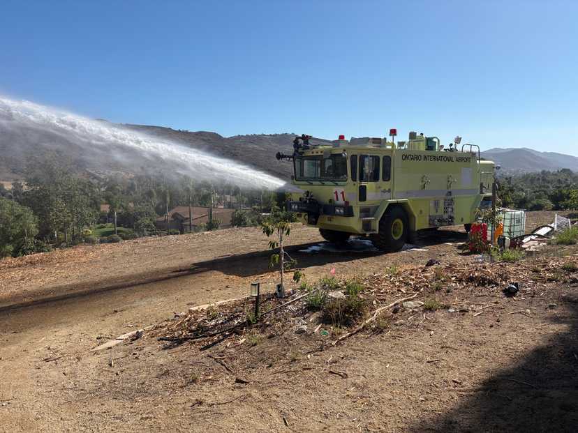 1988 Oshkosh T-1500 4x4 Pumper Tanker — photo 2