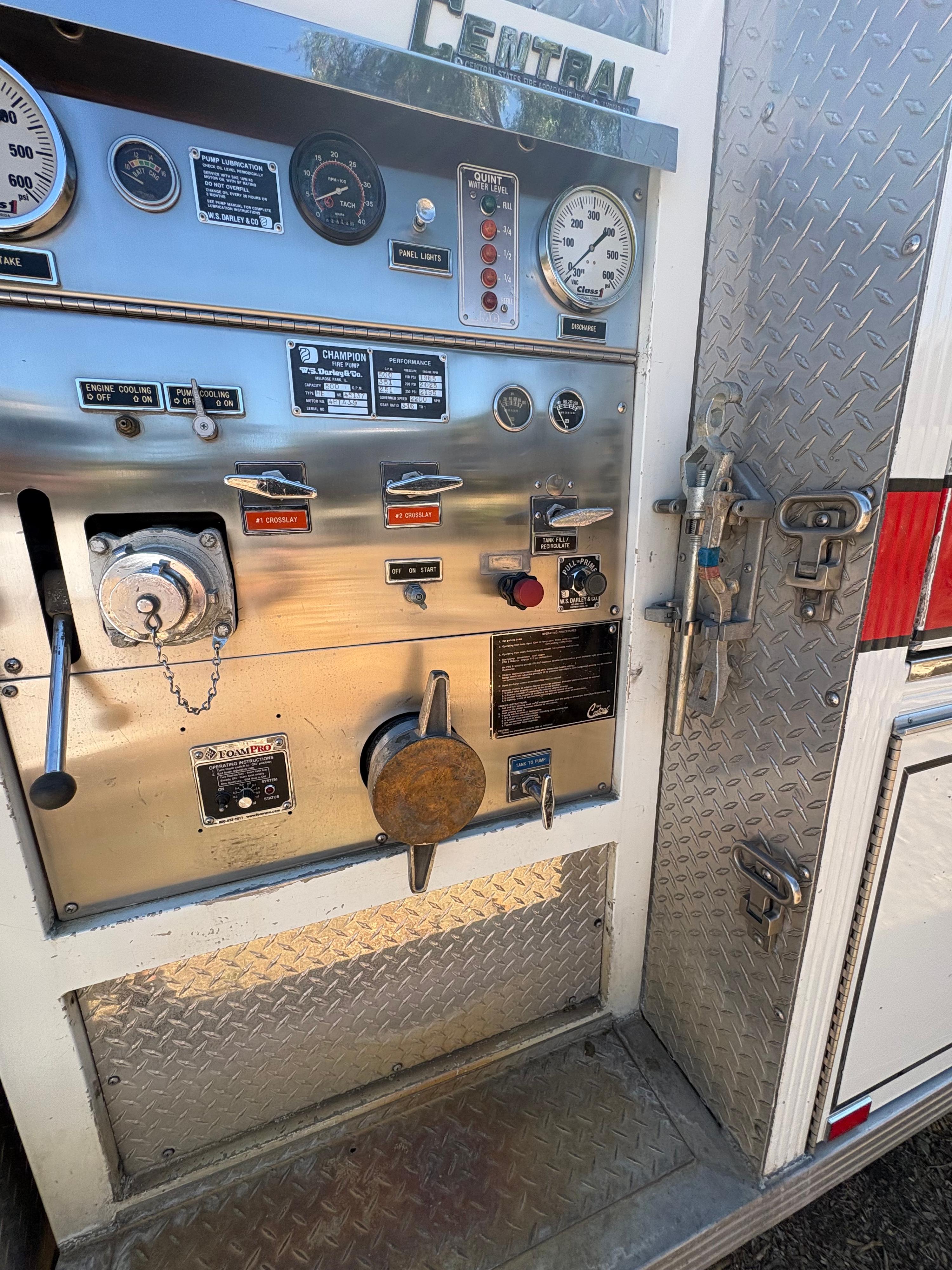 1990 Central States International 4x4 Pumper Tanker - image 18