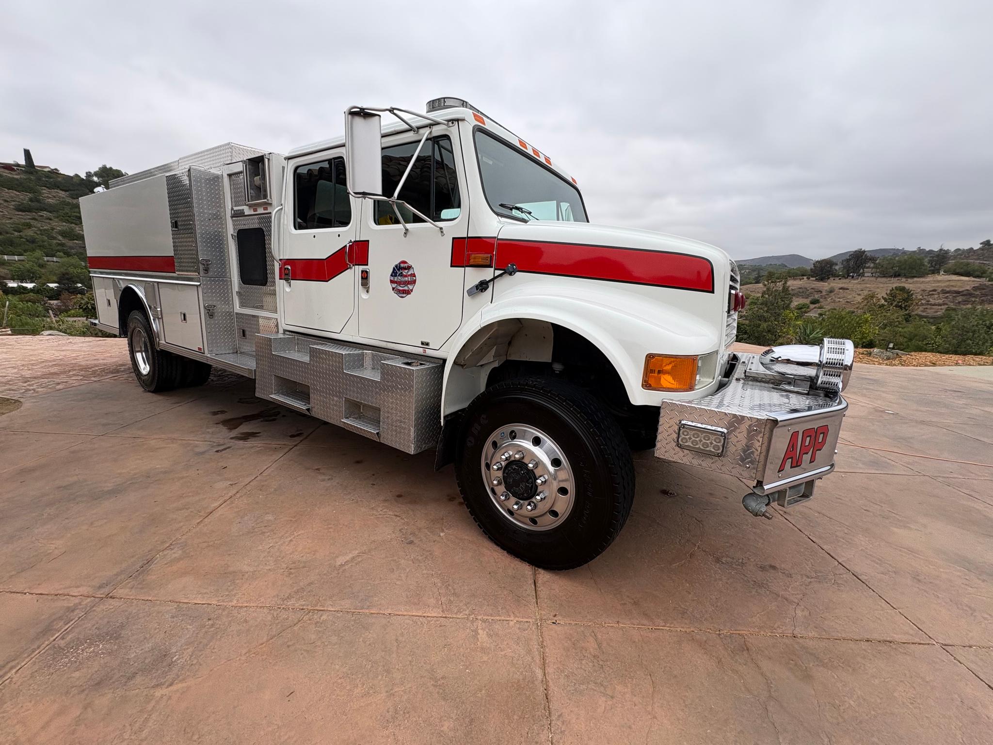 1990 Central States International 4x4 Pumper Tanker - image 3