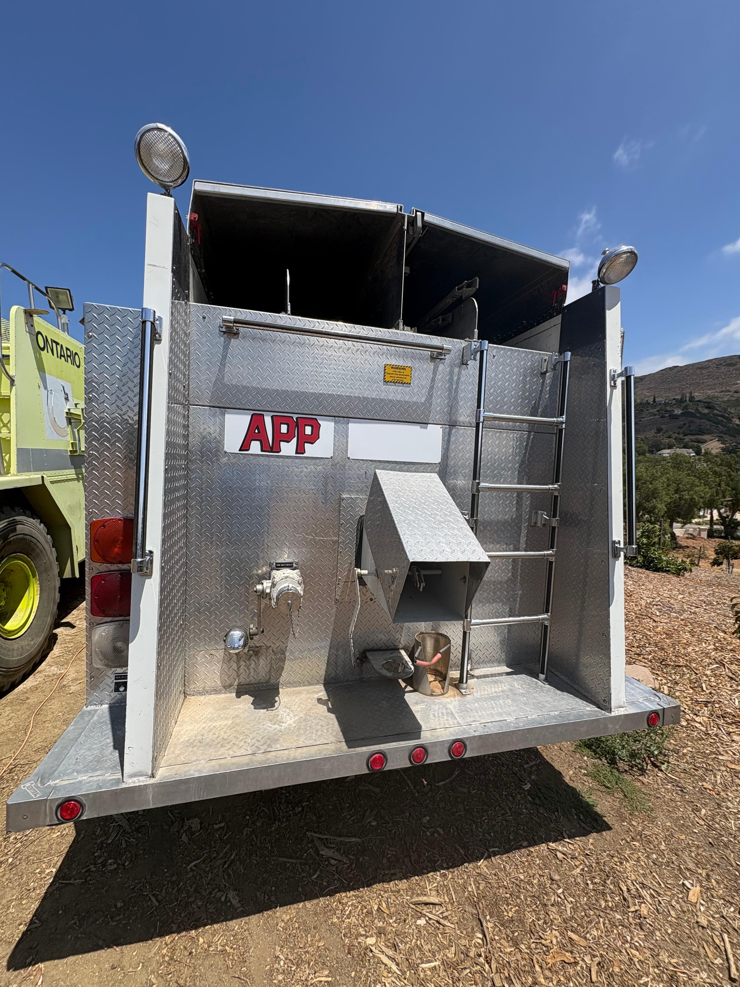 1990 Central States International 4x4 Pumper Tanker - image 12