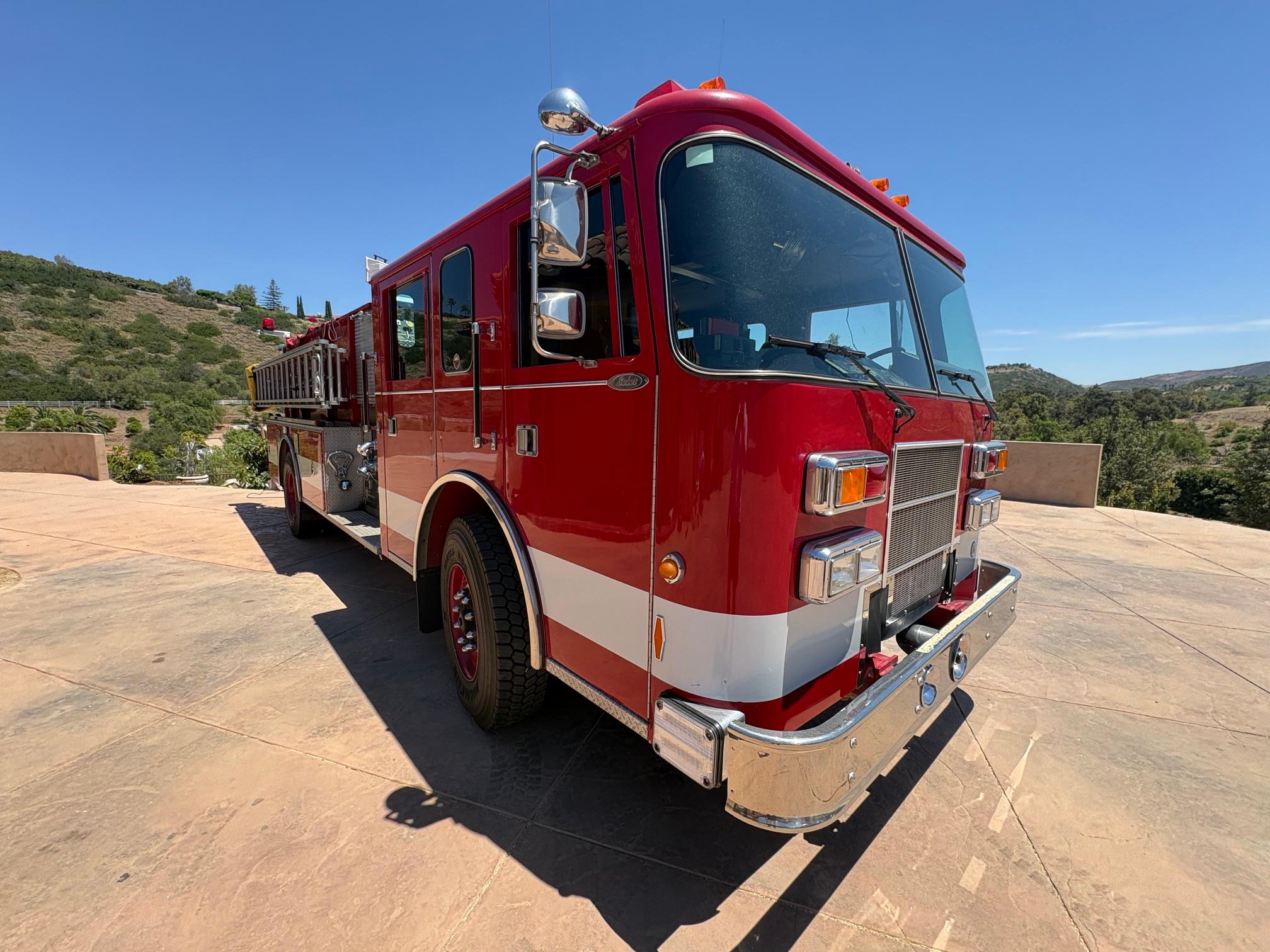 1995 Pierce Saber Pumper - image 2