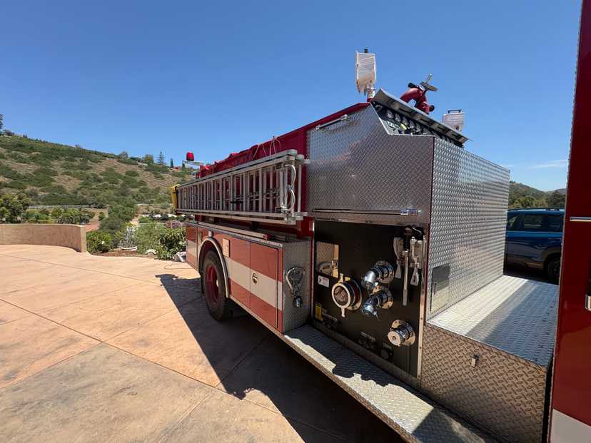 1995 Pierce Saber Pumper — photo 6