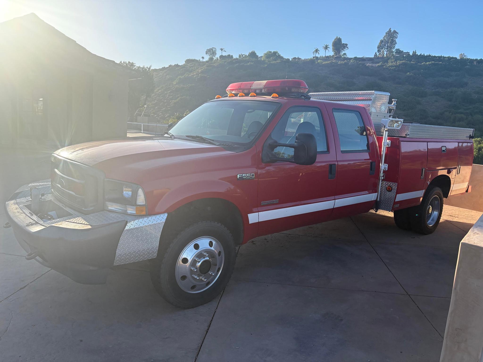 2004 Ford F-550 4x4 Brush Truck - image 2