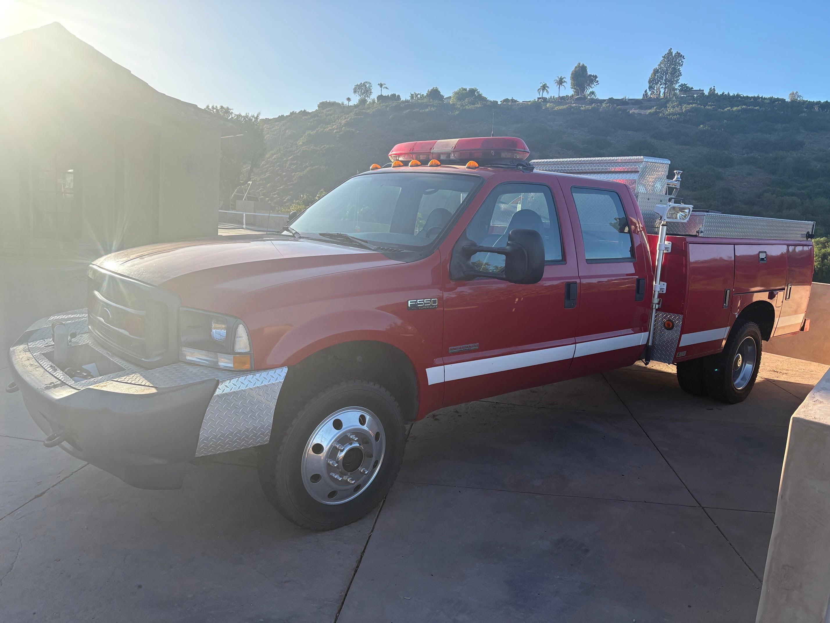 2004 Ford F-550 4x4 Brush Truck - image 2