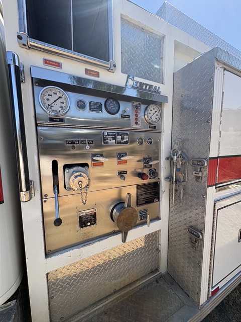 1990 Central States International 4x4 Pumper Tanker — photo 8