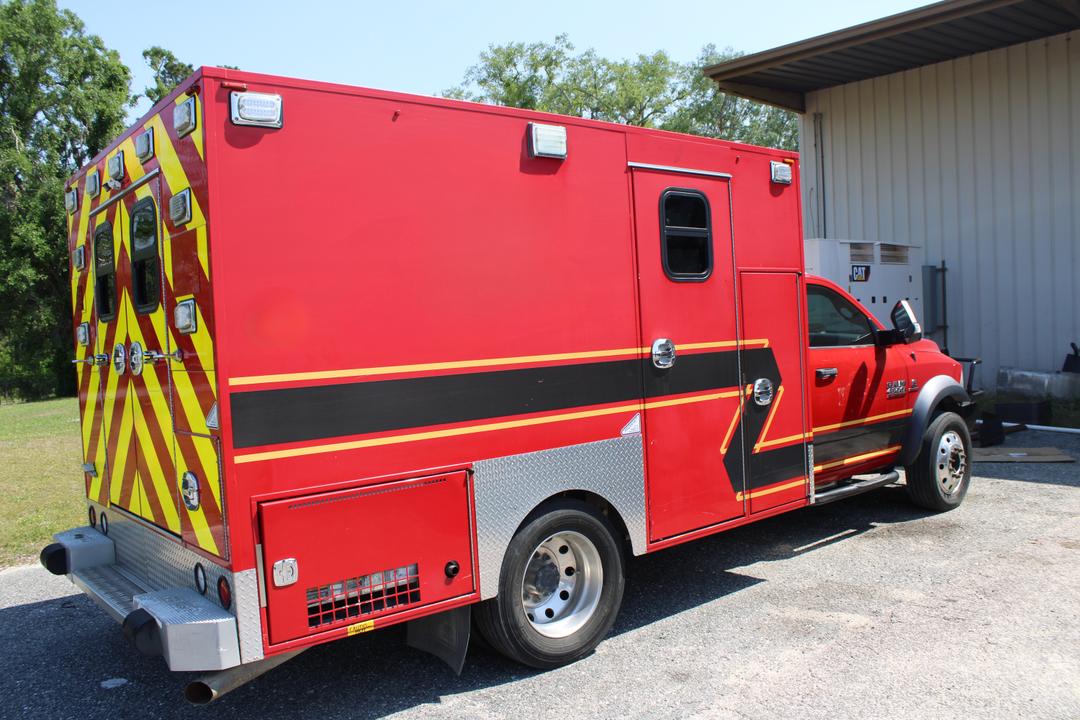 12ft Frazer Box + Stryker Power Stretcher Manual Load
