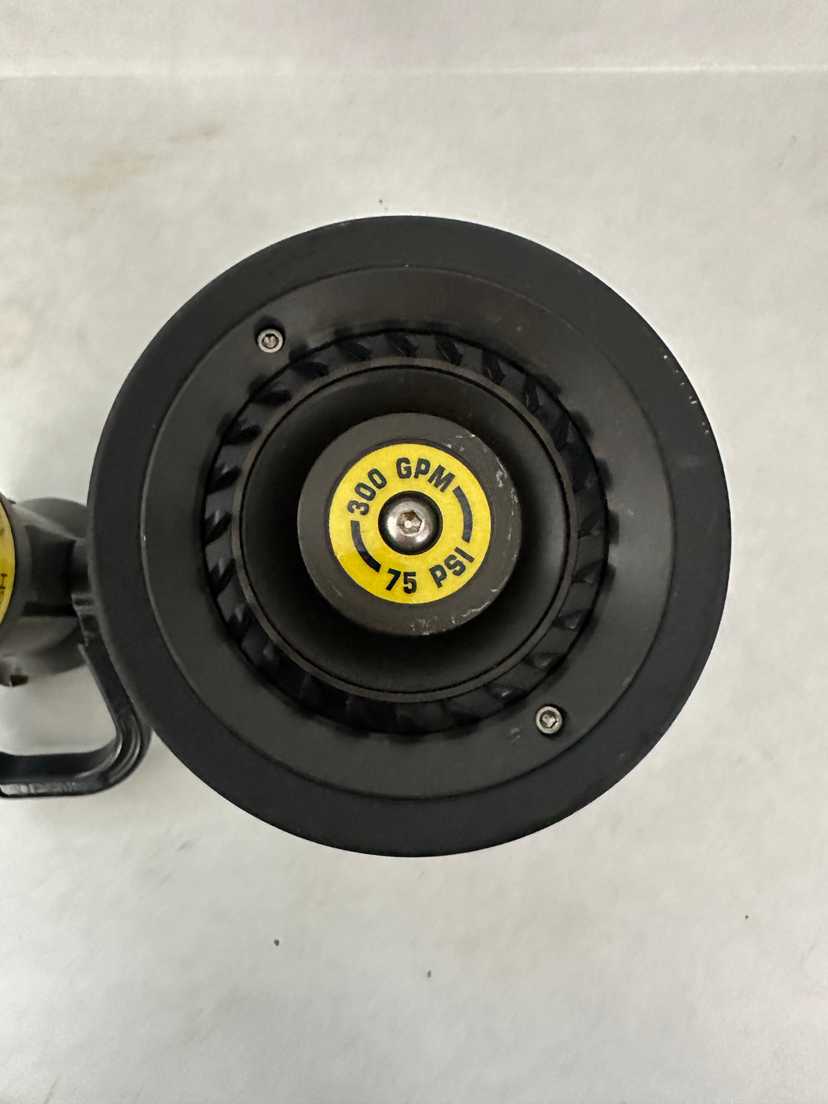 Akron 2 1/2" Combination Nozzle Direct Base — photo 2