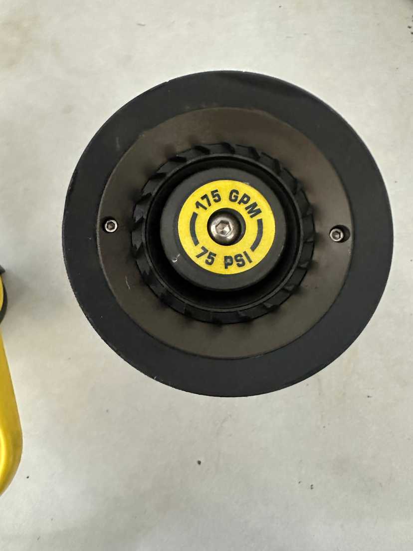 Akron Break-A-Part 1 3/4" Combination Nozzle — photo 2