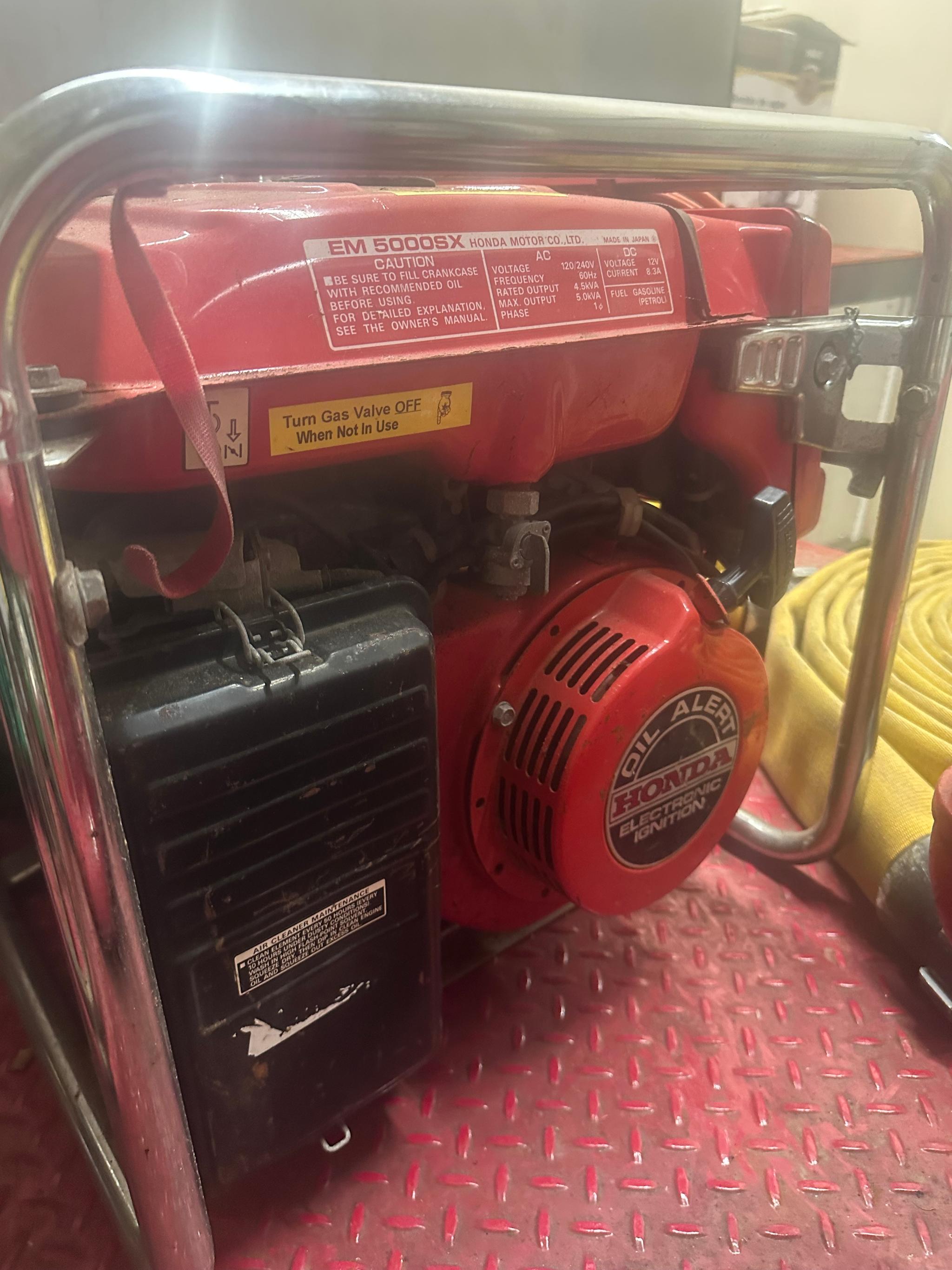 Honda 5000 Watt Gasoline Portable Generator - image 1