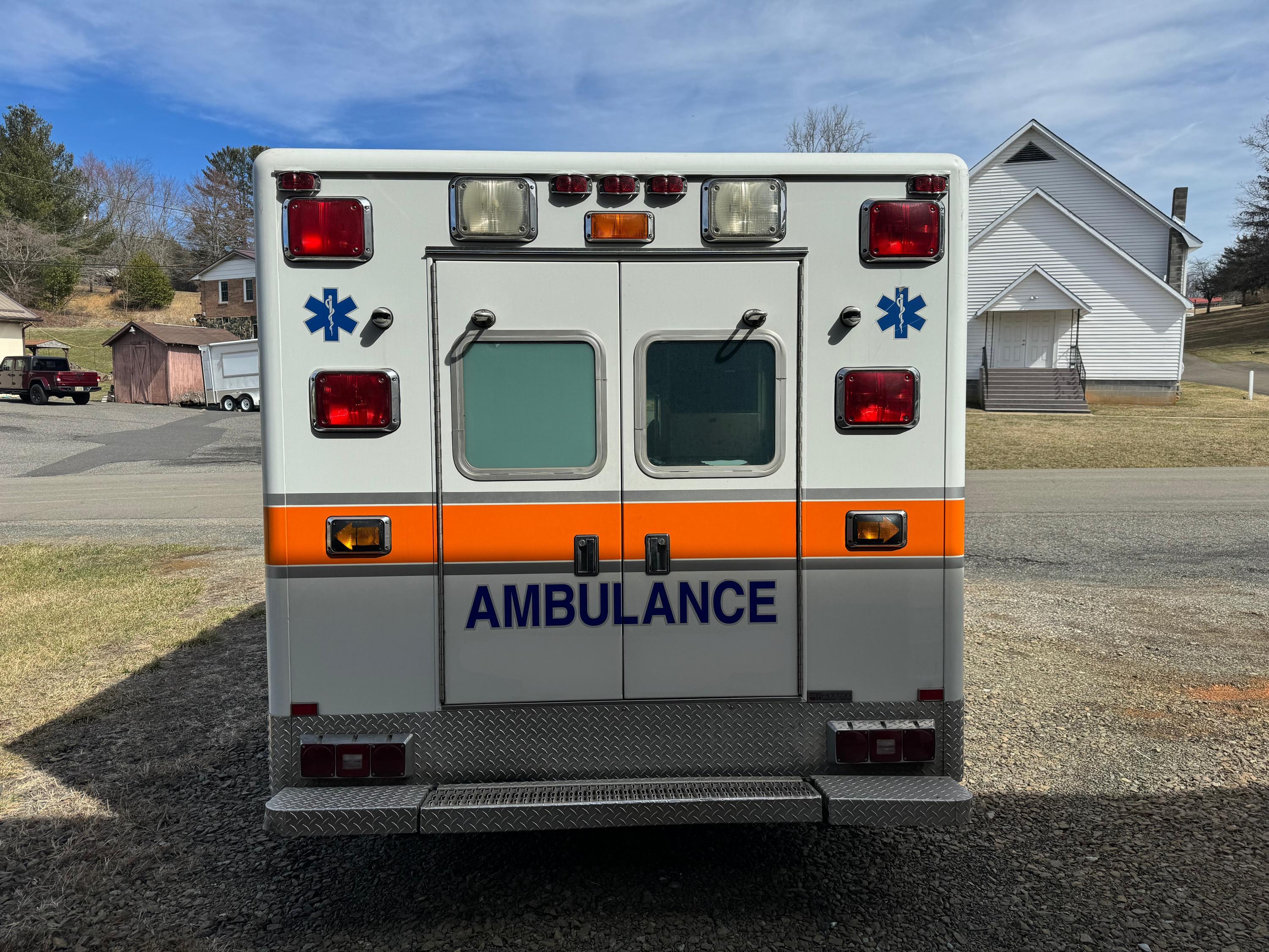 1996 Ford F350 Type III Ambulance - image 7