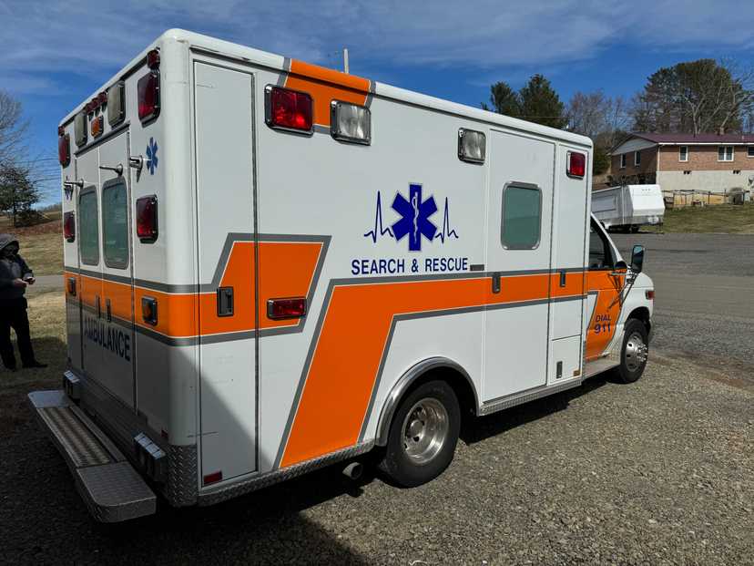 1996 Ford F350 Type III Ambulance — photo 6