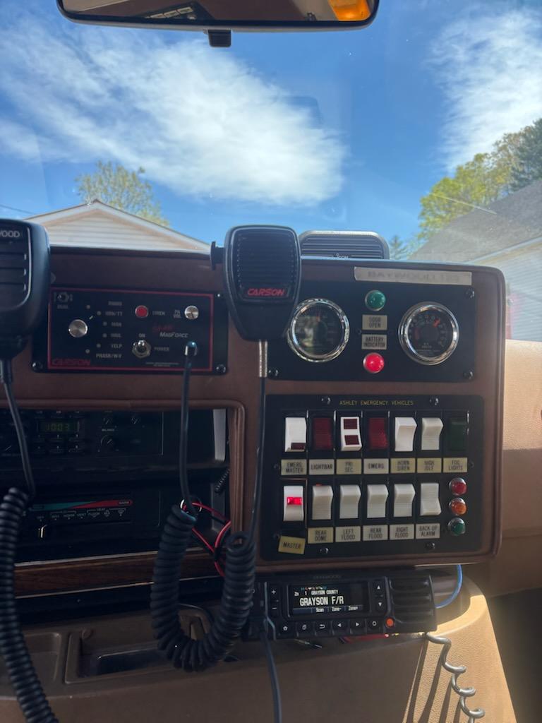 1992 Ford Type III Ambulance - image 9