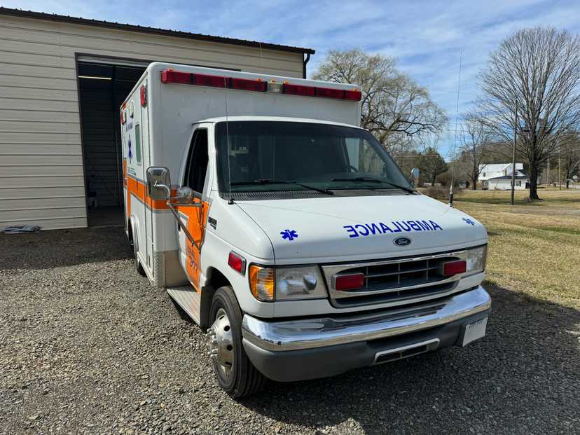 1996 Ford F350 Type III Ambulance — photo 5