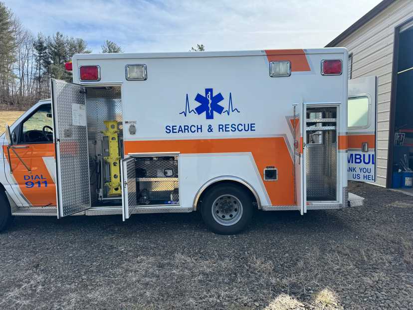 1996 Ford F350 Type III Ambulance — photo 3