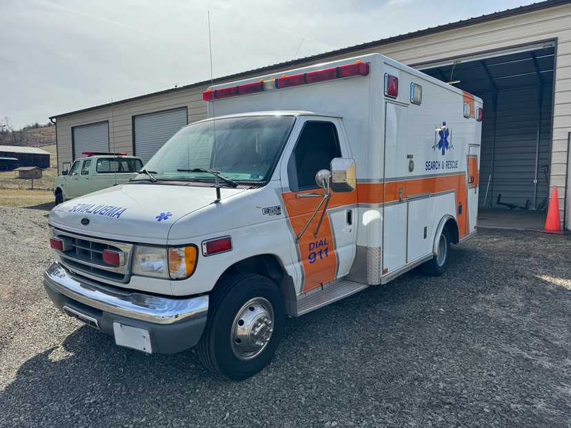 1996 Ford F350 Type III Ambulance