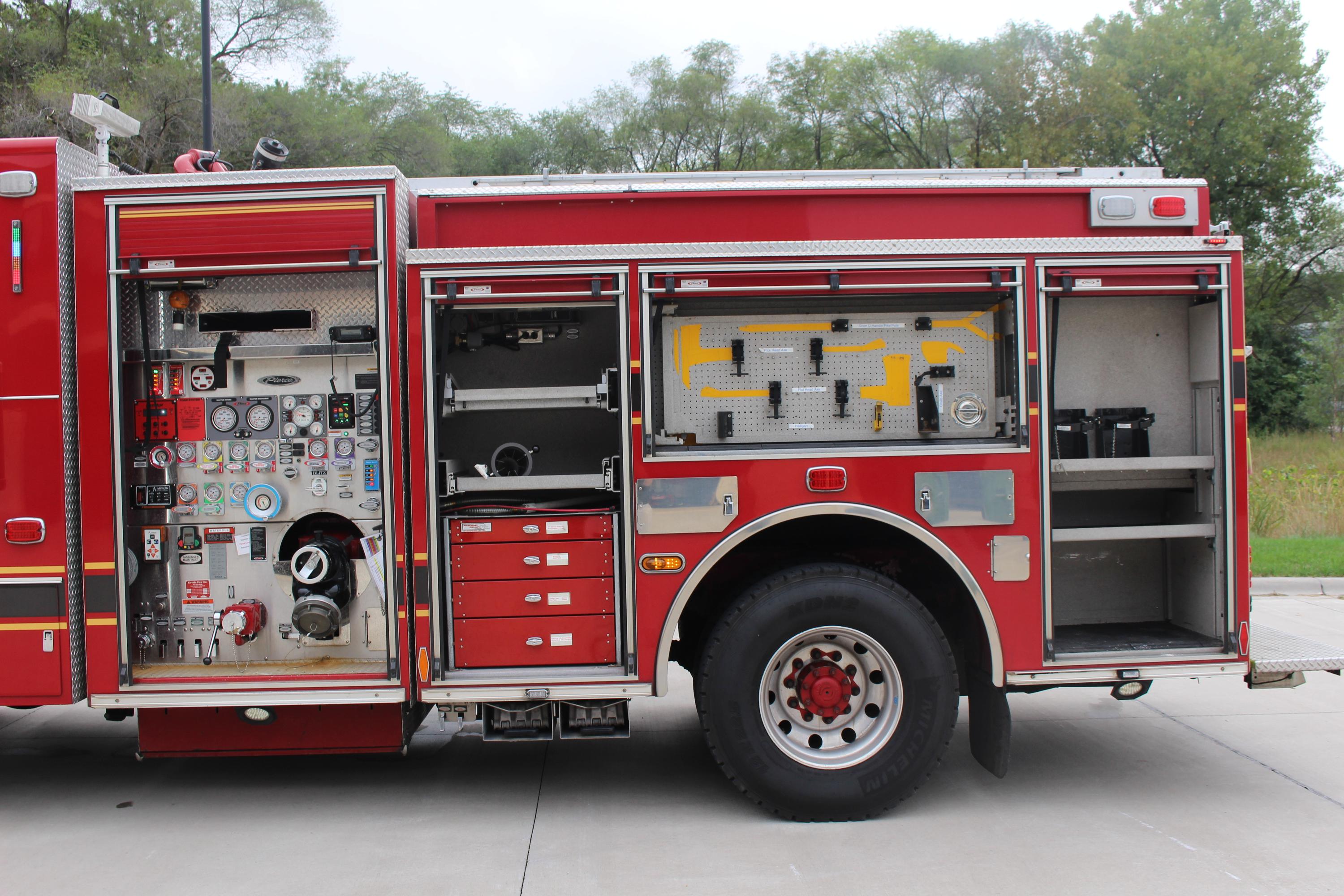2010 Pierce Velocity Pumper - image 8