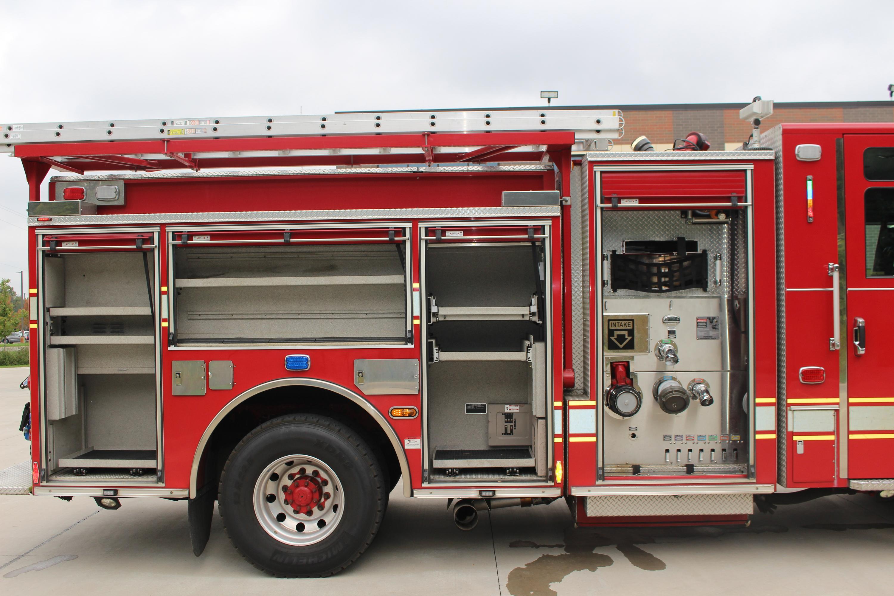 2010 Pierce Velocity Pumper - image 9