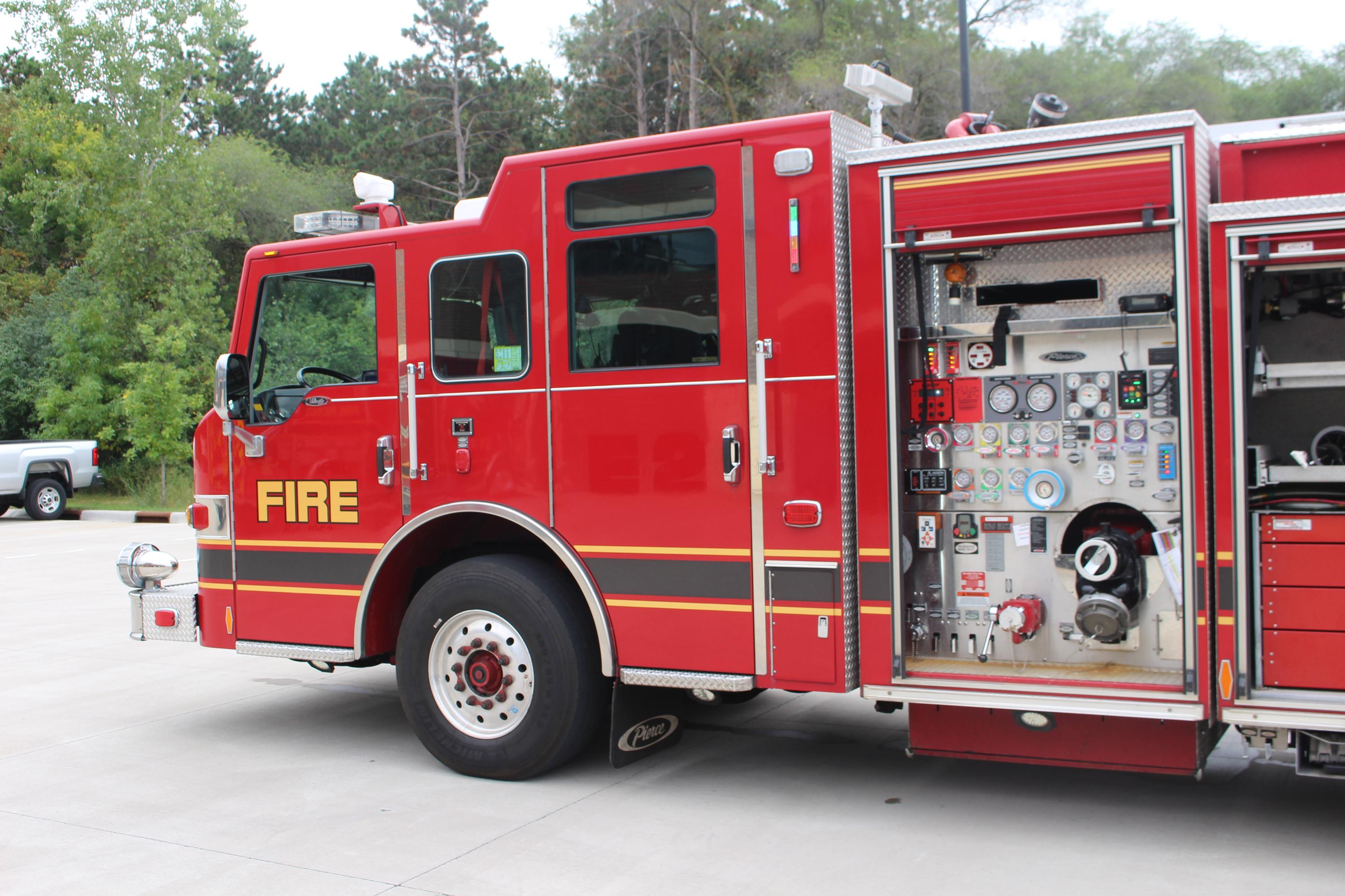 2010 Pierce Velocity Pumper - image 6