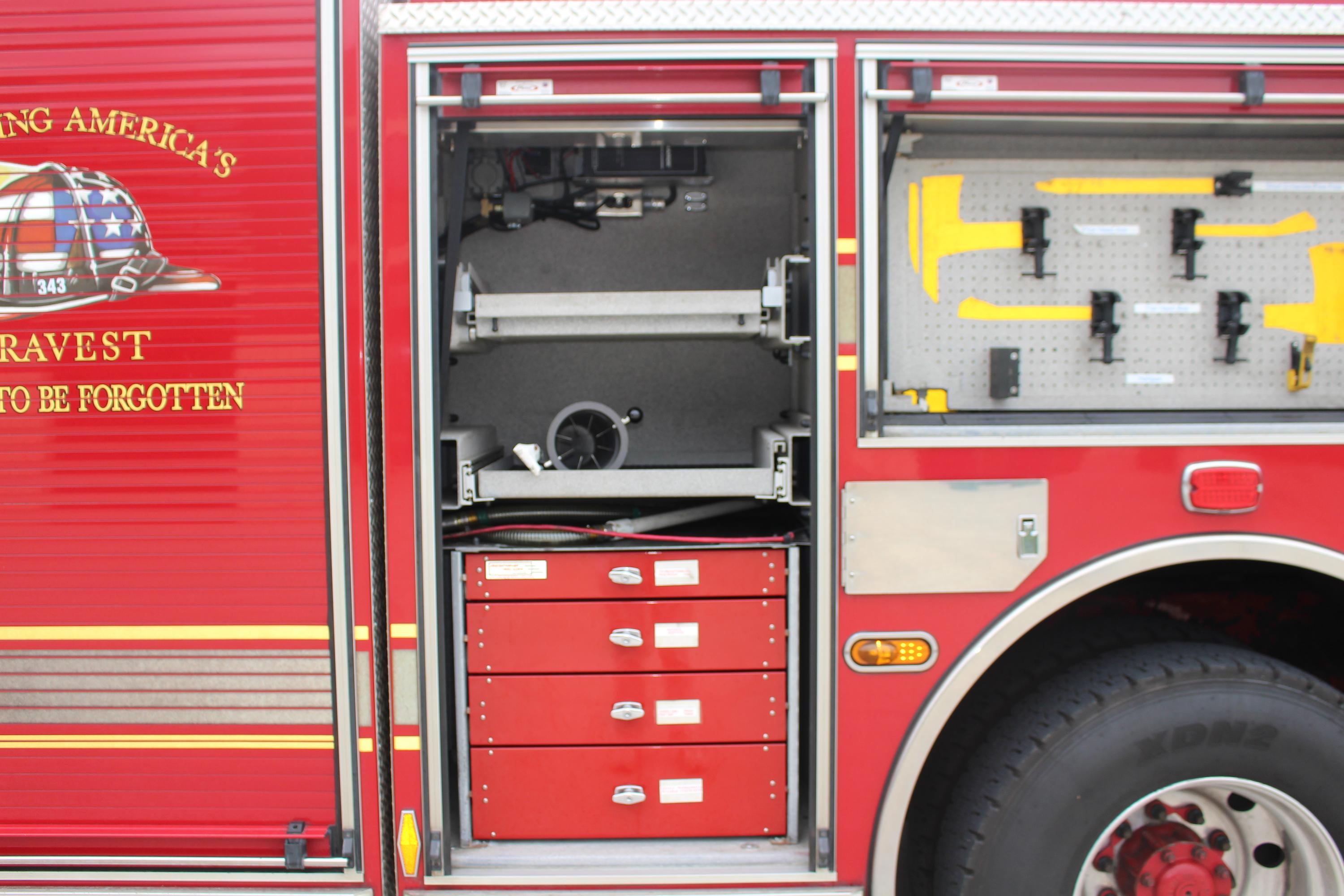 2010 Pierce Velocity Pumper - image 34