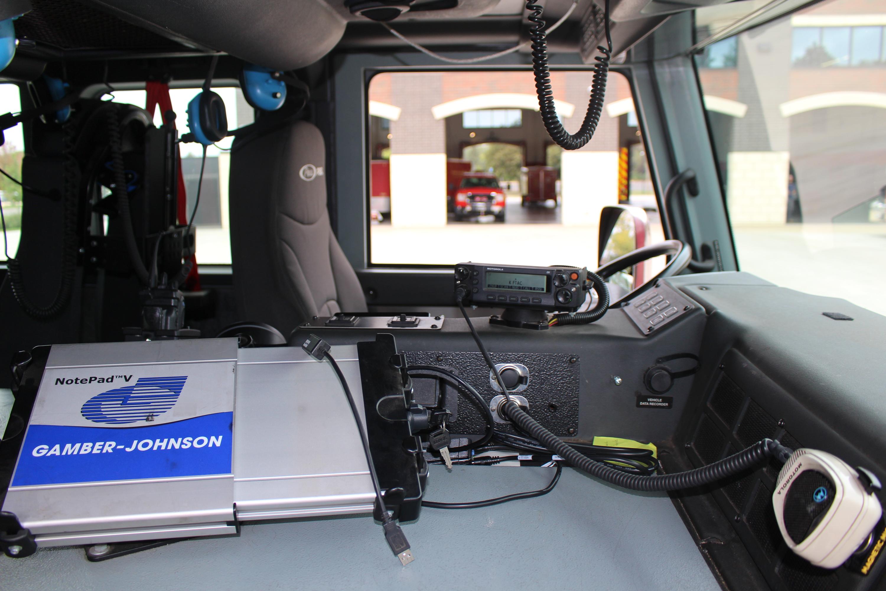 2010 Pierce Velocity Pumper - image 18