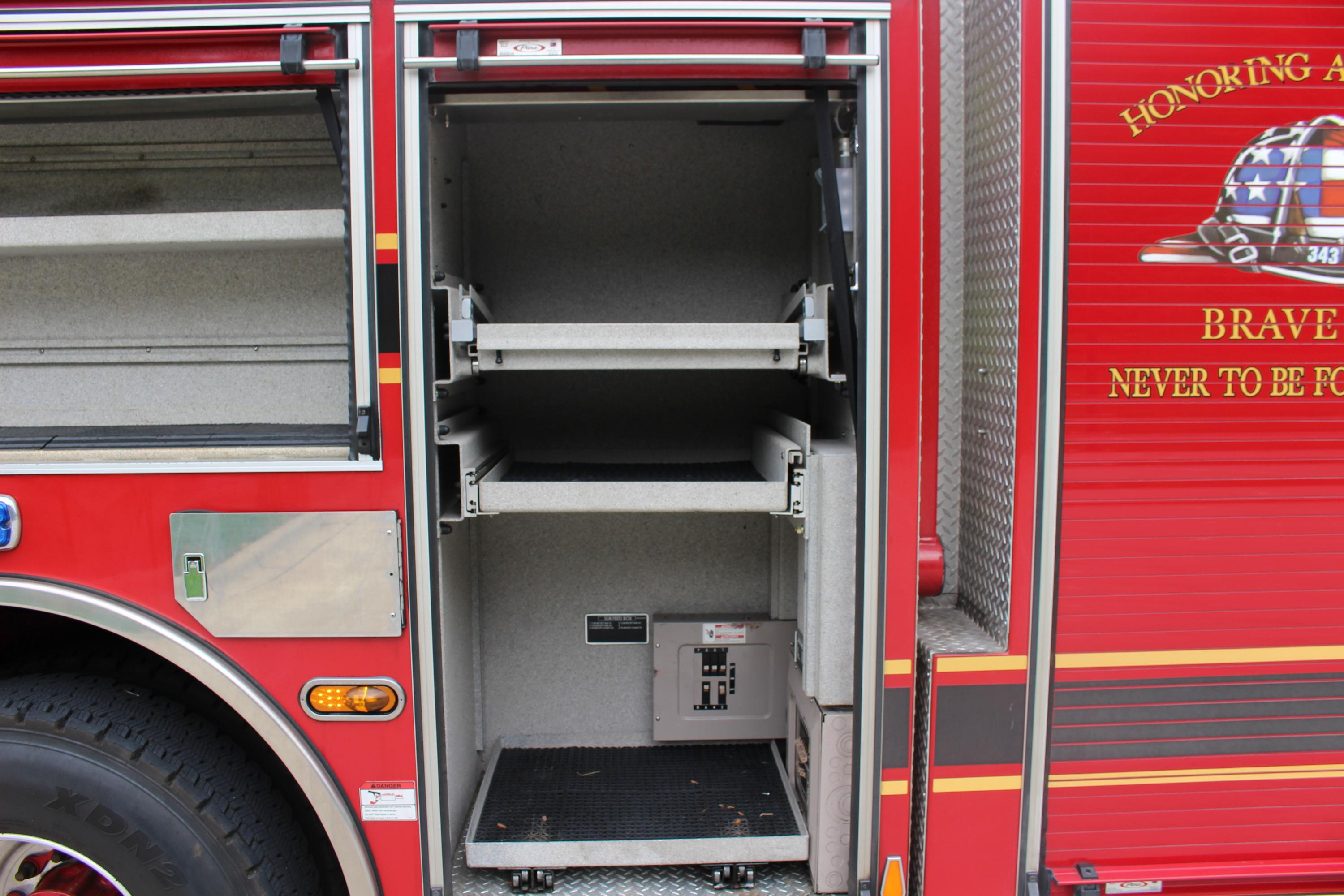 2010 Pierce Velocity Pumper - image 40