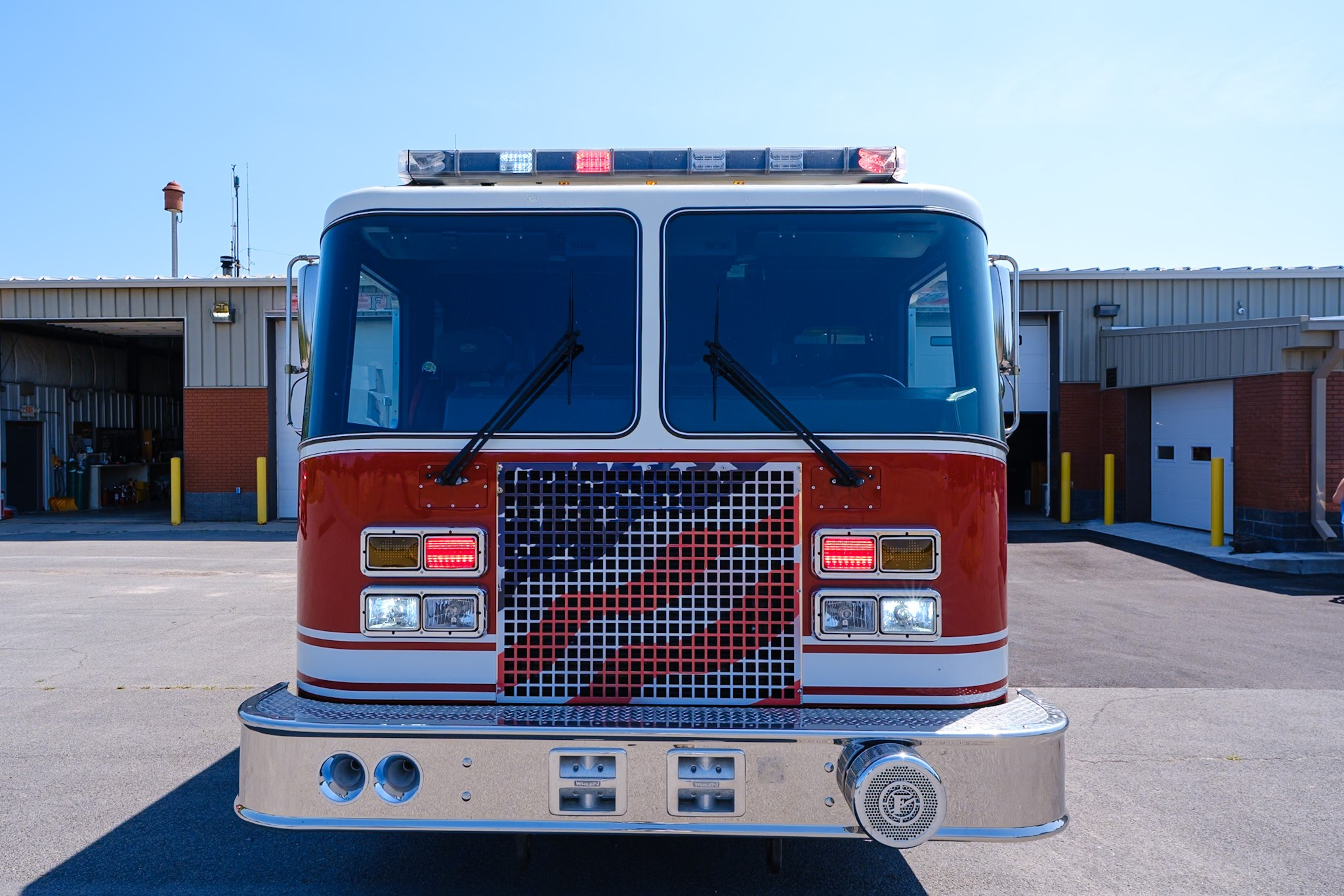 2010 KME Predator Heavy Rescue - image 3