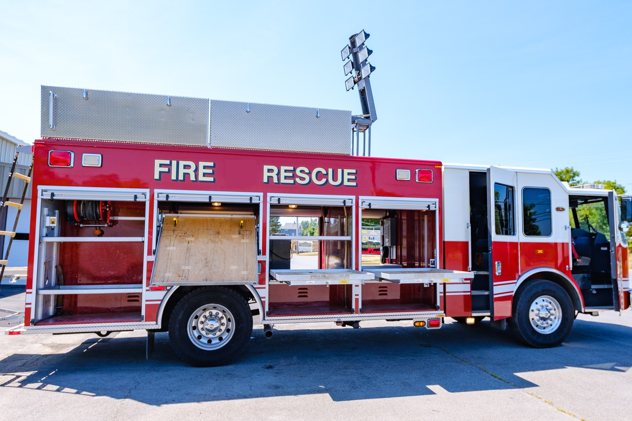 2010 KME Predator Heavy Rescue - image 39